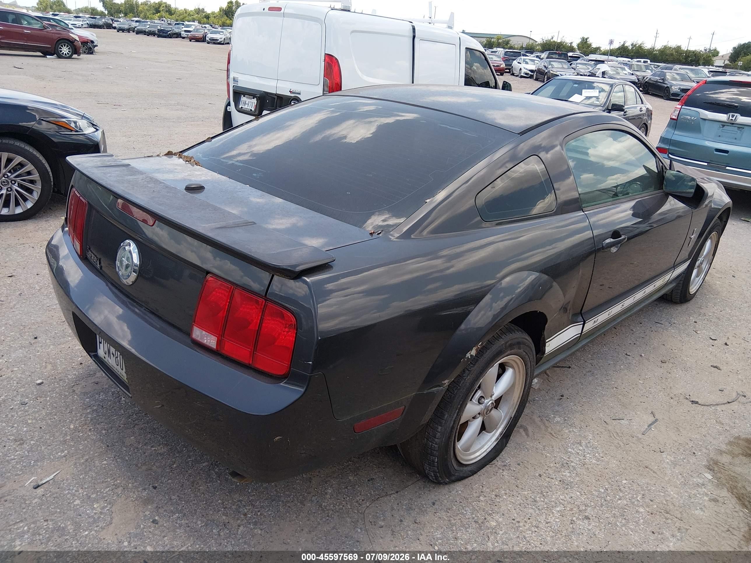 2007 Ford Mustang V6 Deluxe/v6 Premium Gray vin: 1ZVFT80N675258447
