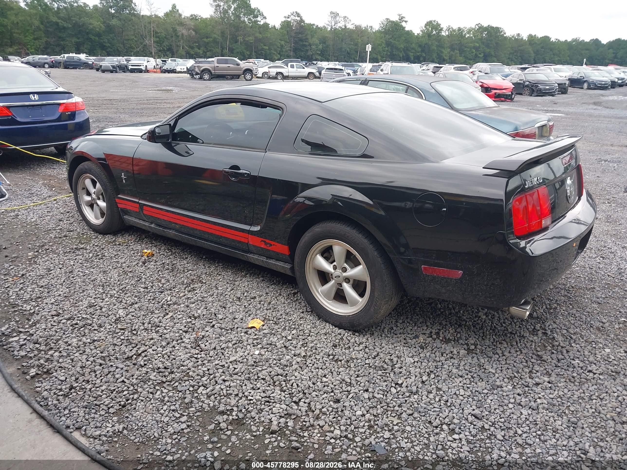 2007 Ford Mustang V6 Deluxe/v6 Premium Black vin: 1ZVFT80N675289682