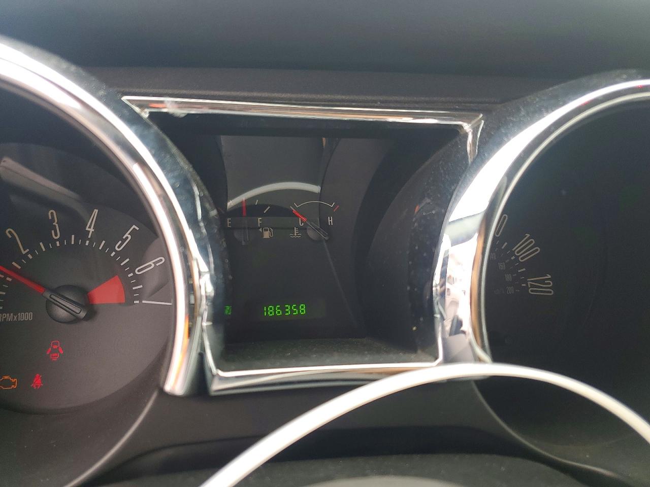 2005 Ford Mustang Черный vin: 1ZVFT80N755139559