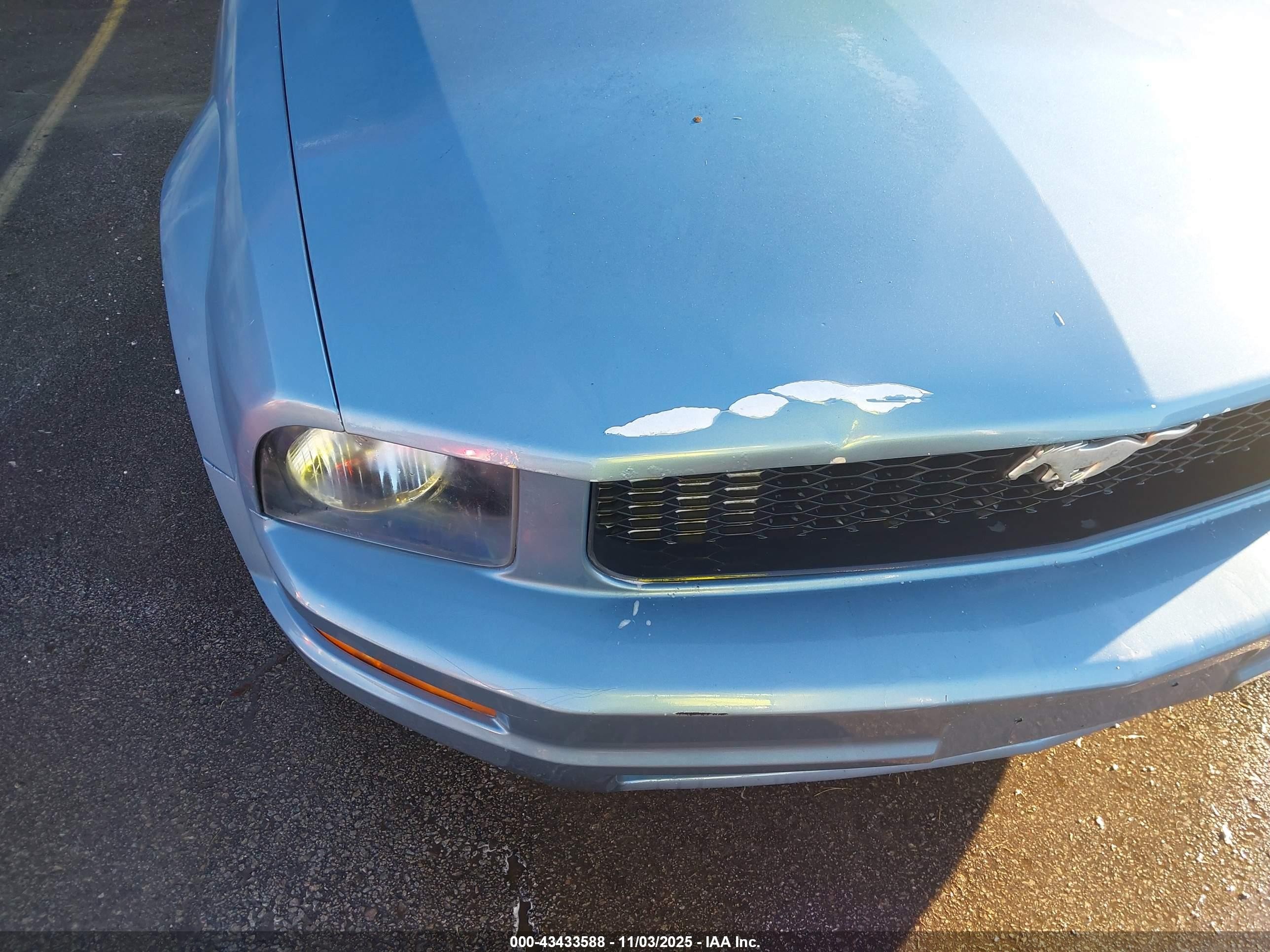 2005 Ford Mustang V6 Deluxe/v6 Premium Blue vin: 1ZVFT80N755173789