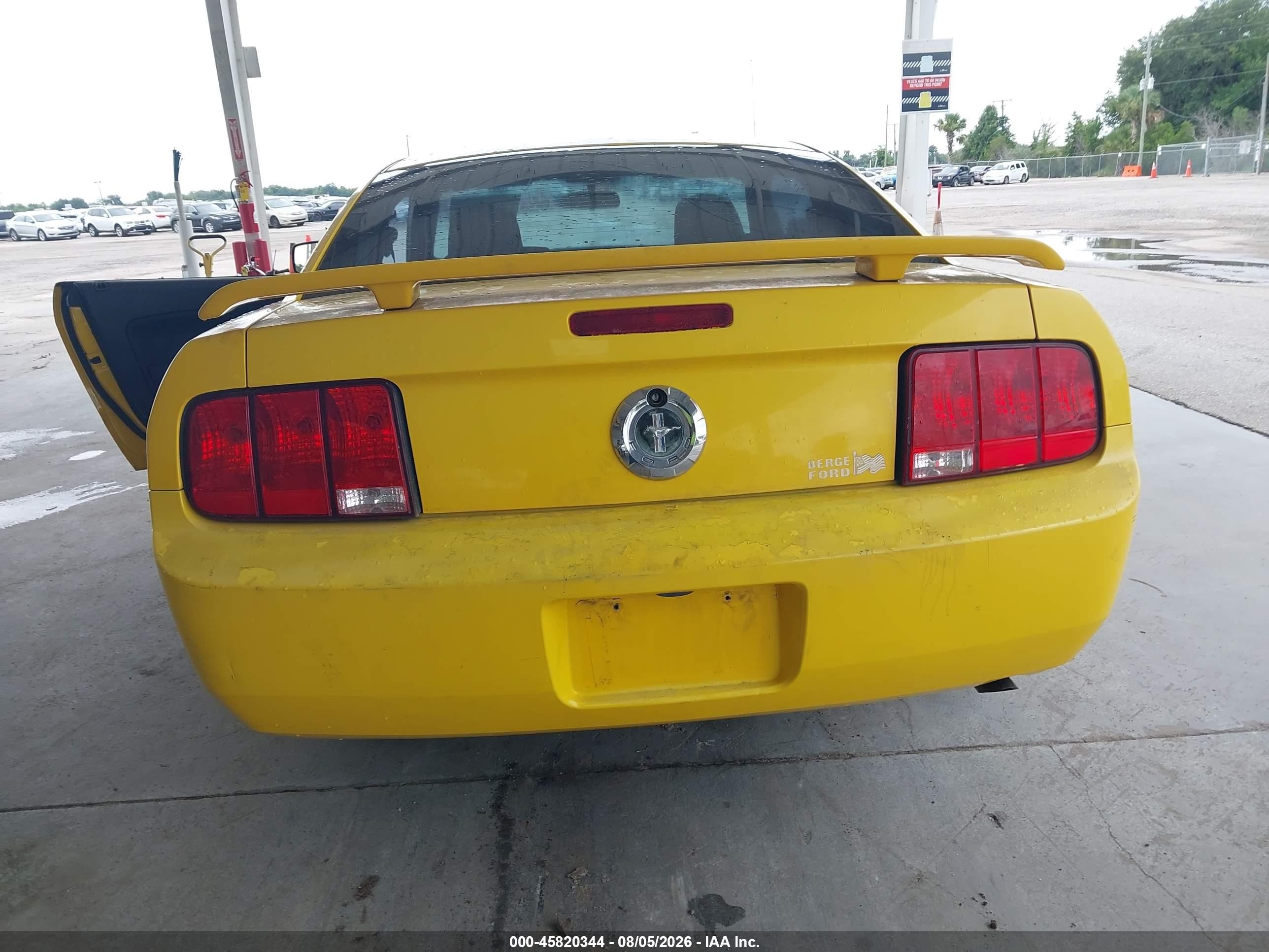 2005 Ford Mustang V6 Deluxe/v6 Premium Yellow vin: 1ZVFT80N755175249