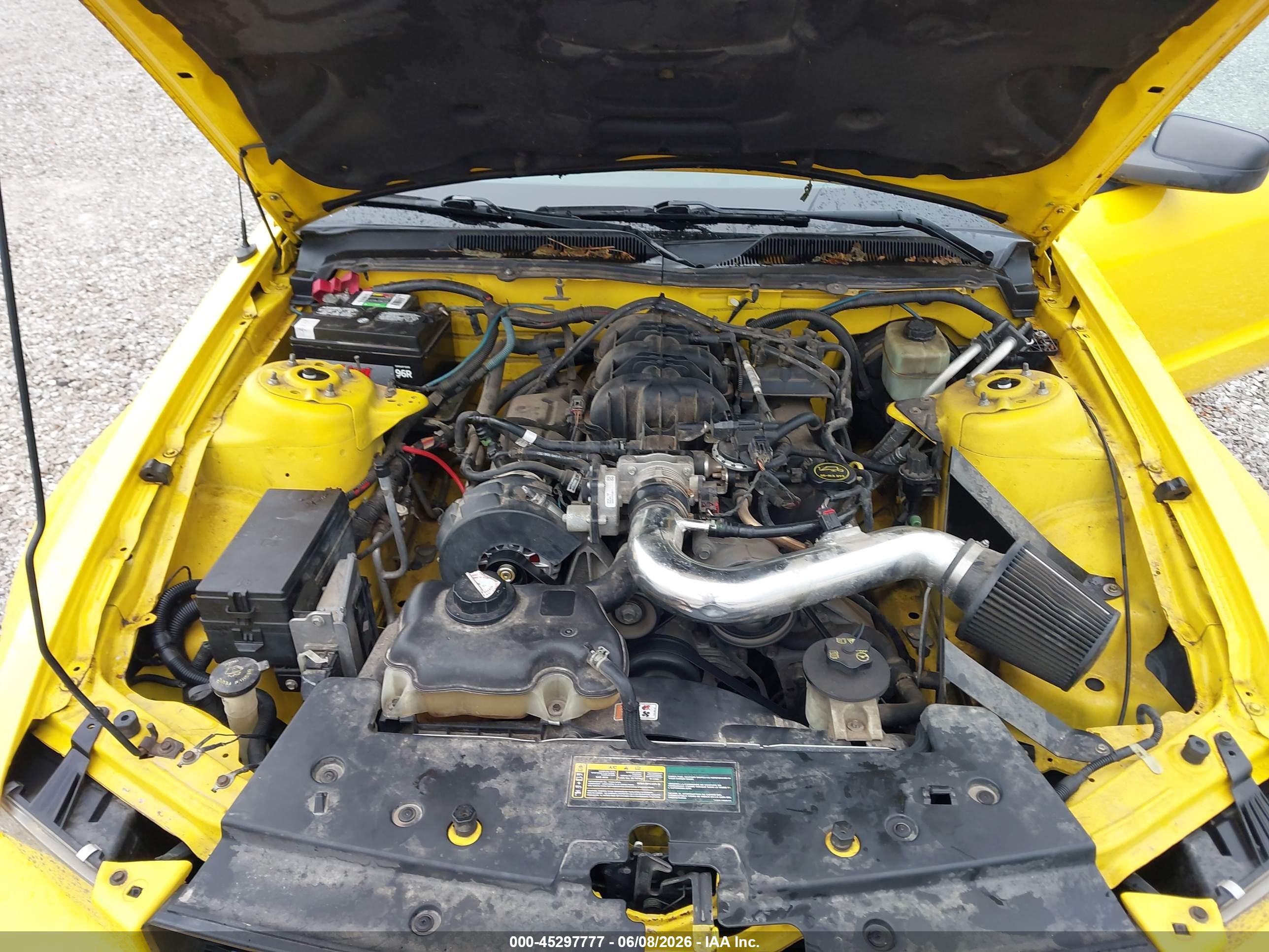 2005 Ford Mustang V6 Deluxe/v6 Premium Yellow vin: 1ZVFT80N755218696