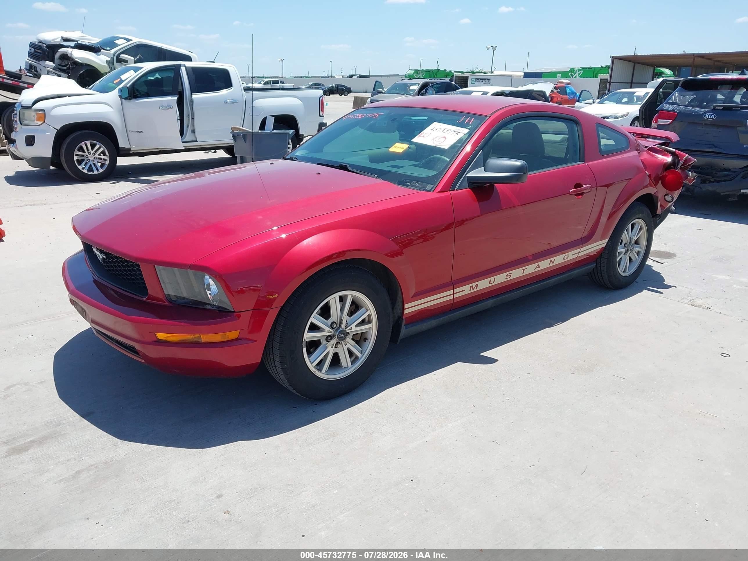2006 Ford Mustang V6 Red vin: 1ZVFT80N765123735