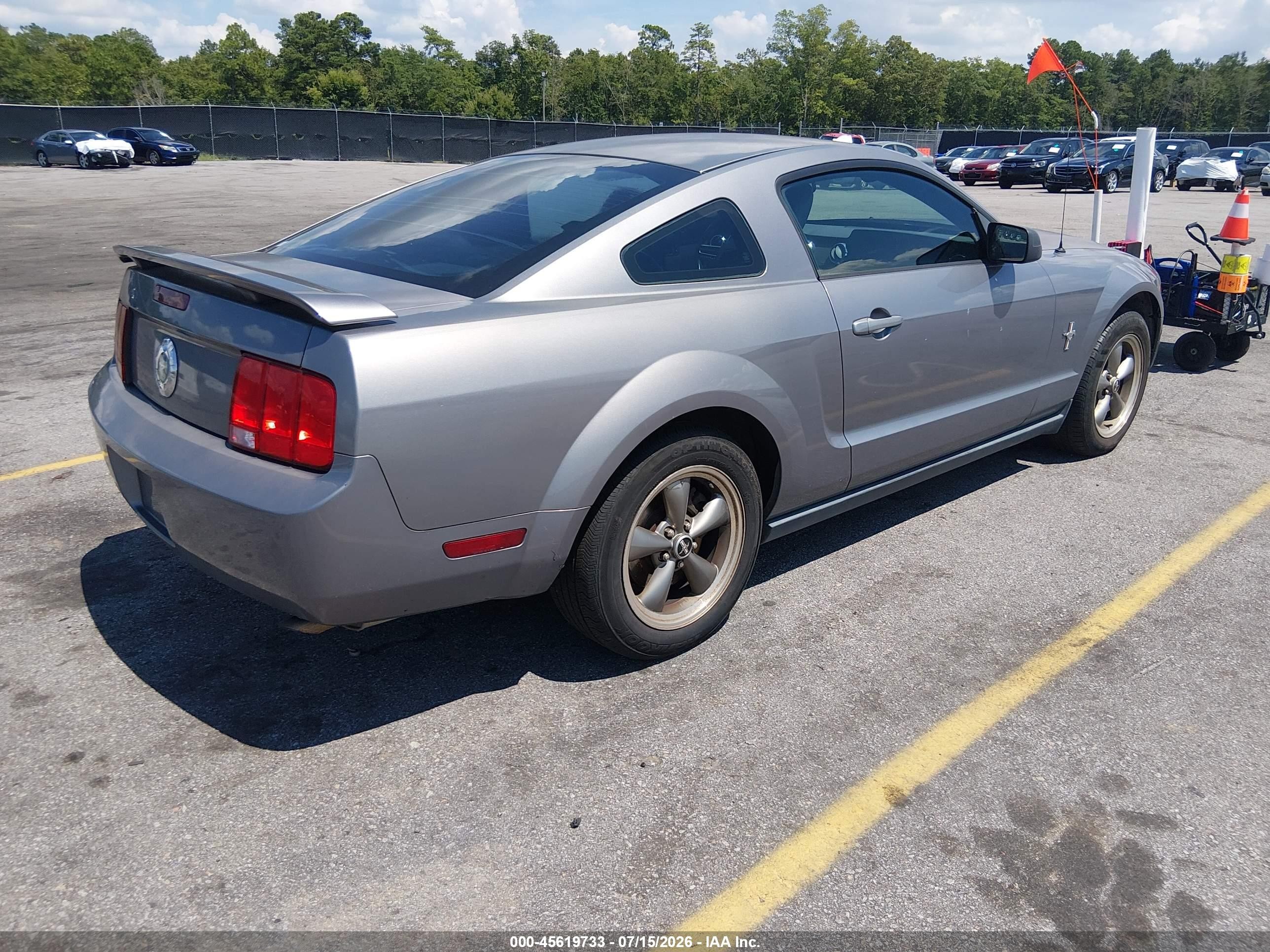 2006 Ford Mustang V6 Gray vin: 1ZVFT80N765132094