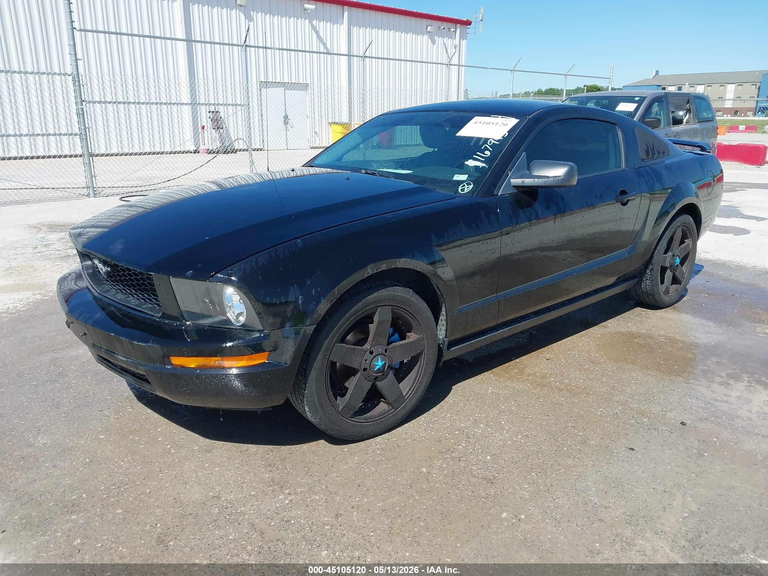 2006 Ford Mustang V6 Black vin: 1ZVFT80N765167945