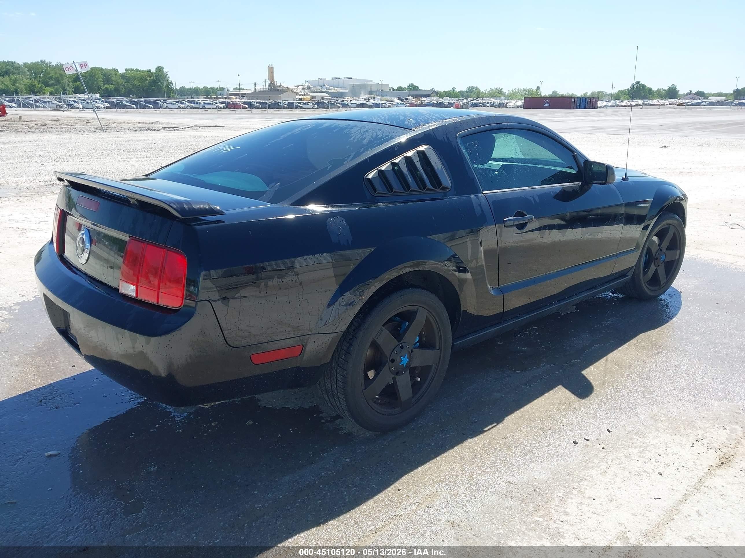 2006 Ford Mustang V6 Black vin: 1ZVFT80N765167945