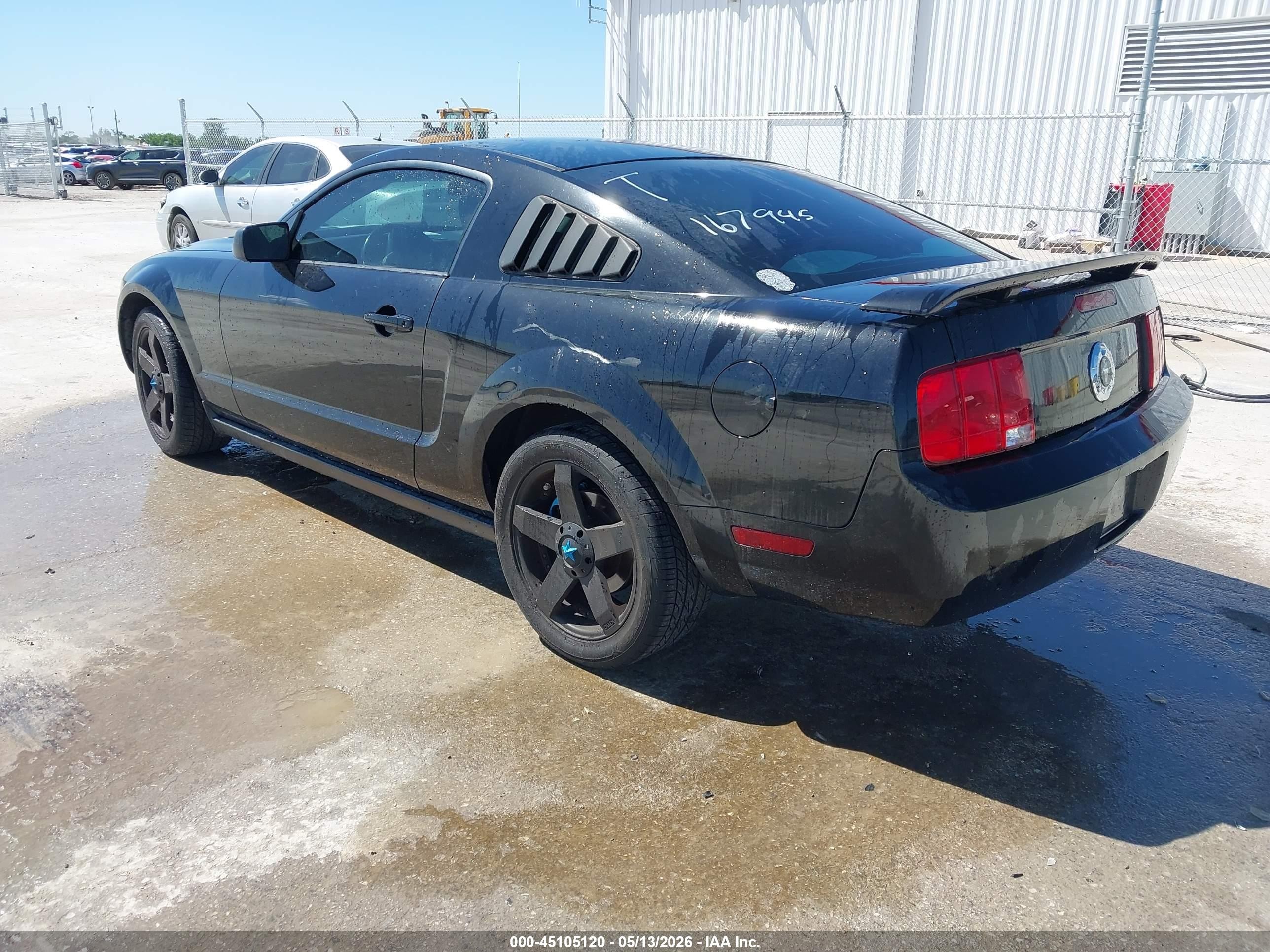 2006 Ford Mustang V6 Black vin: 1ZVFT80N765167945
