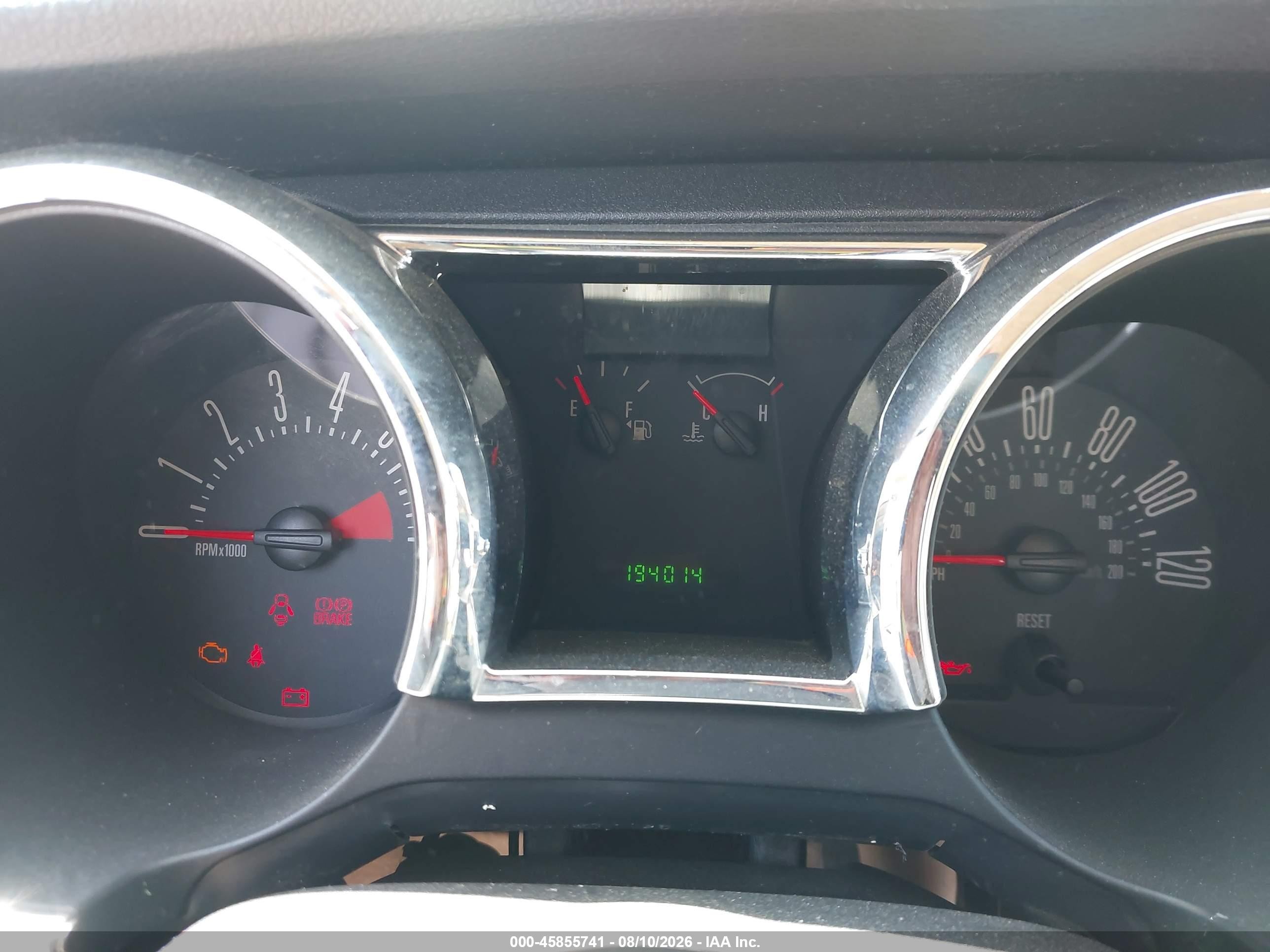 2006 Ford Mustang V6 White vin: 1ZVFT80N765174782