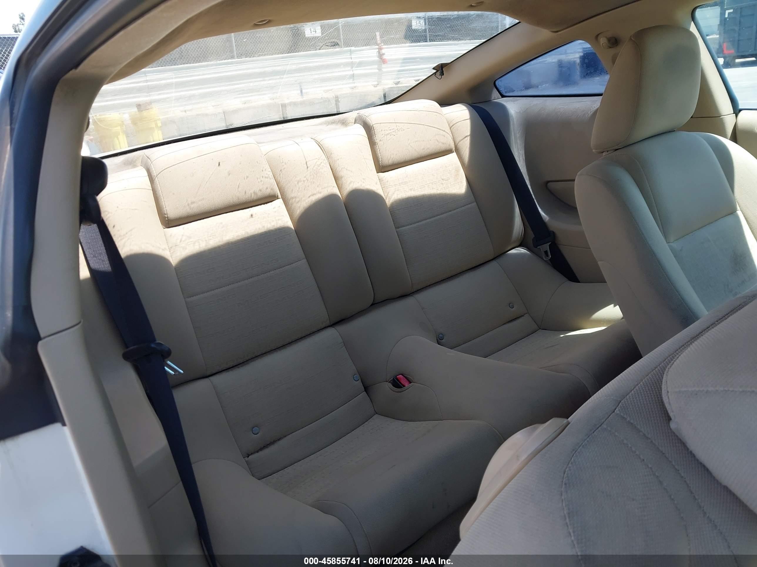2006 Ford Mustang V6 White vin: 1ZVFT80N765174782