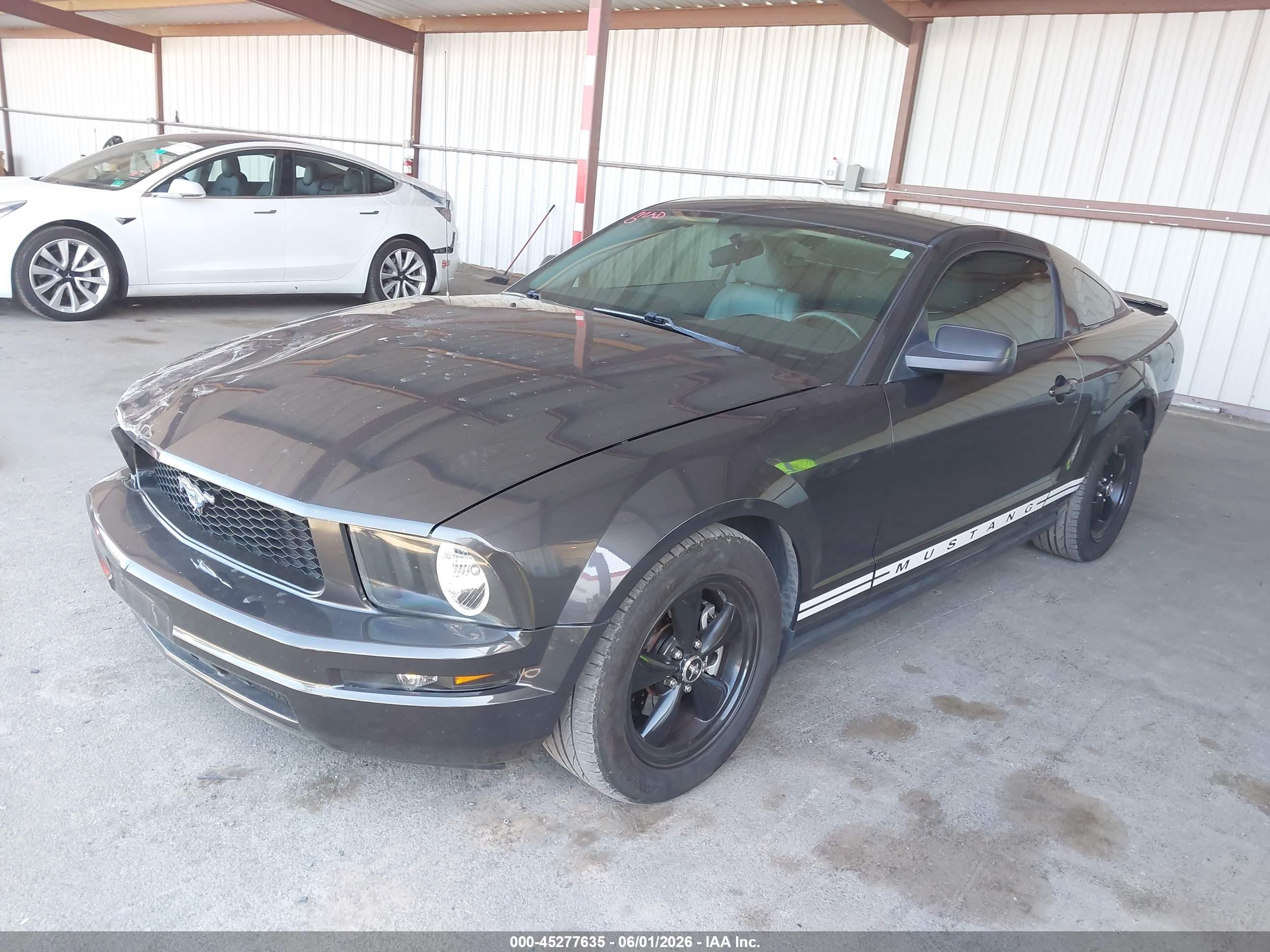 2007 Ford Mustang V6 Deluxe/v6 Premium Черный vin: 1ZVFT80N775274866