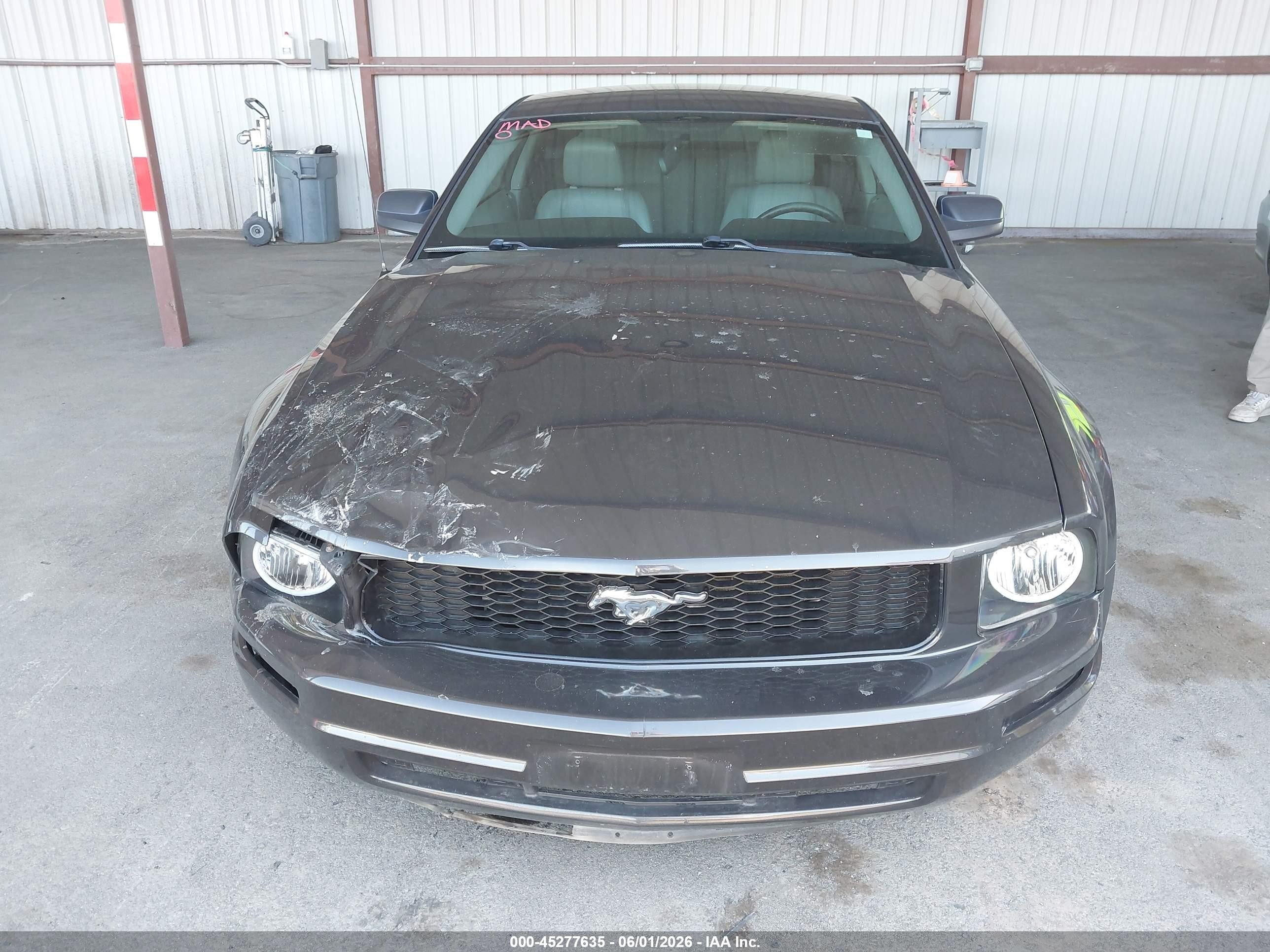 2007 Ford Mustang V6 Deluxe/v6 Premium Черный vin: 1ZVFT80N775274866