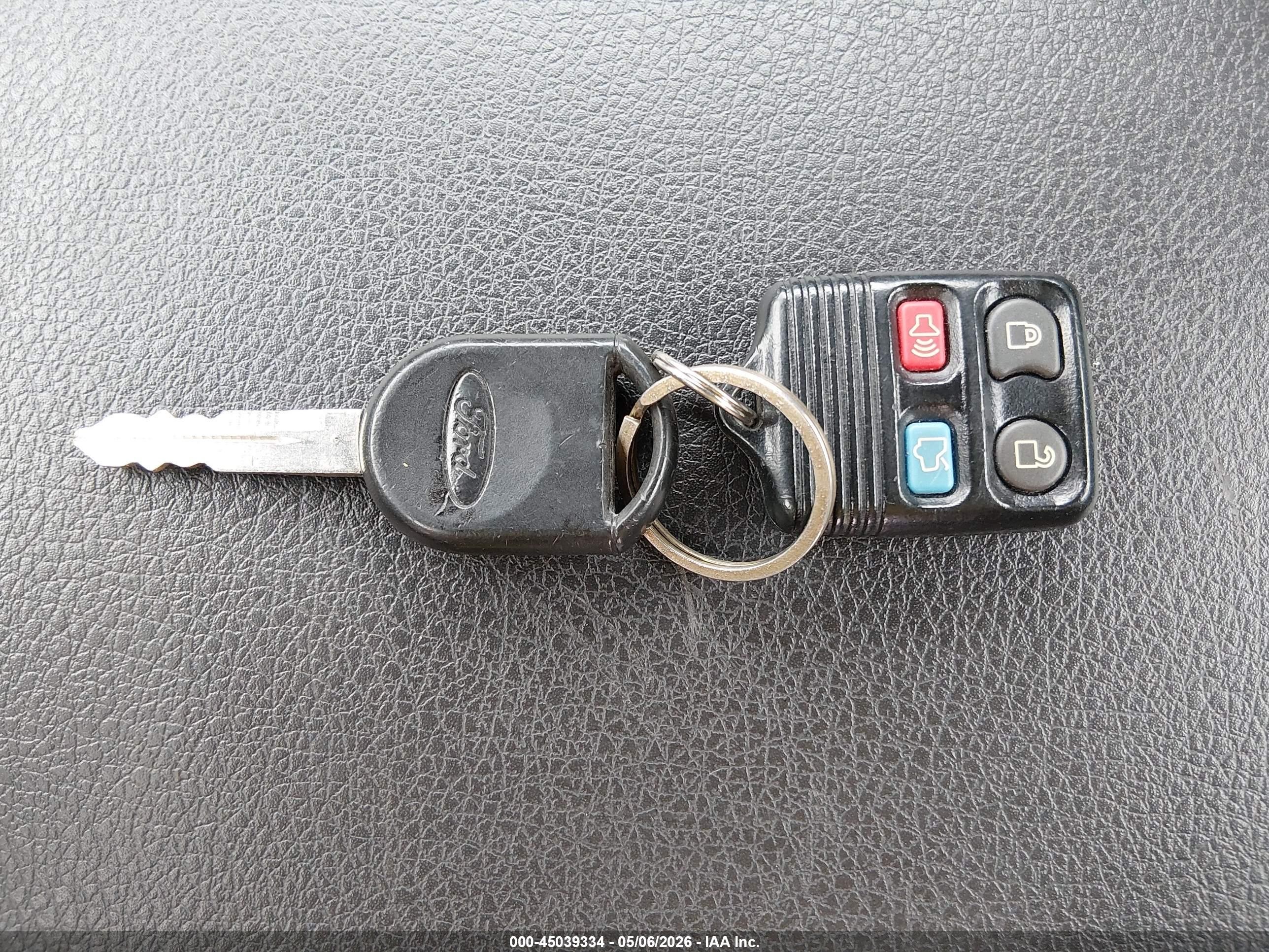 2007 Ford Mustang V6 Deluxe/v6 Premium Черный vin: 1ZVFT80N775302603