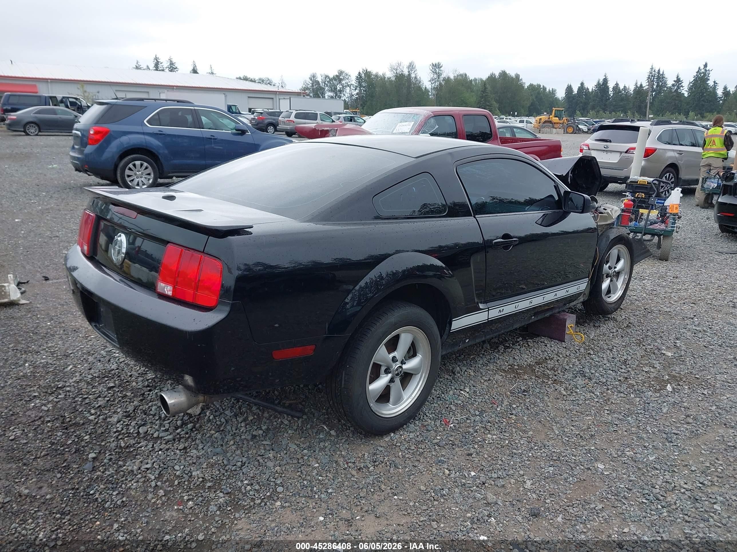 2007 Ford Mustang V6 Deluxe/v6 Premium Black vin: 1ZVFT80N775308627