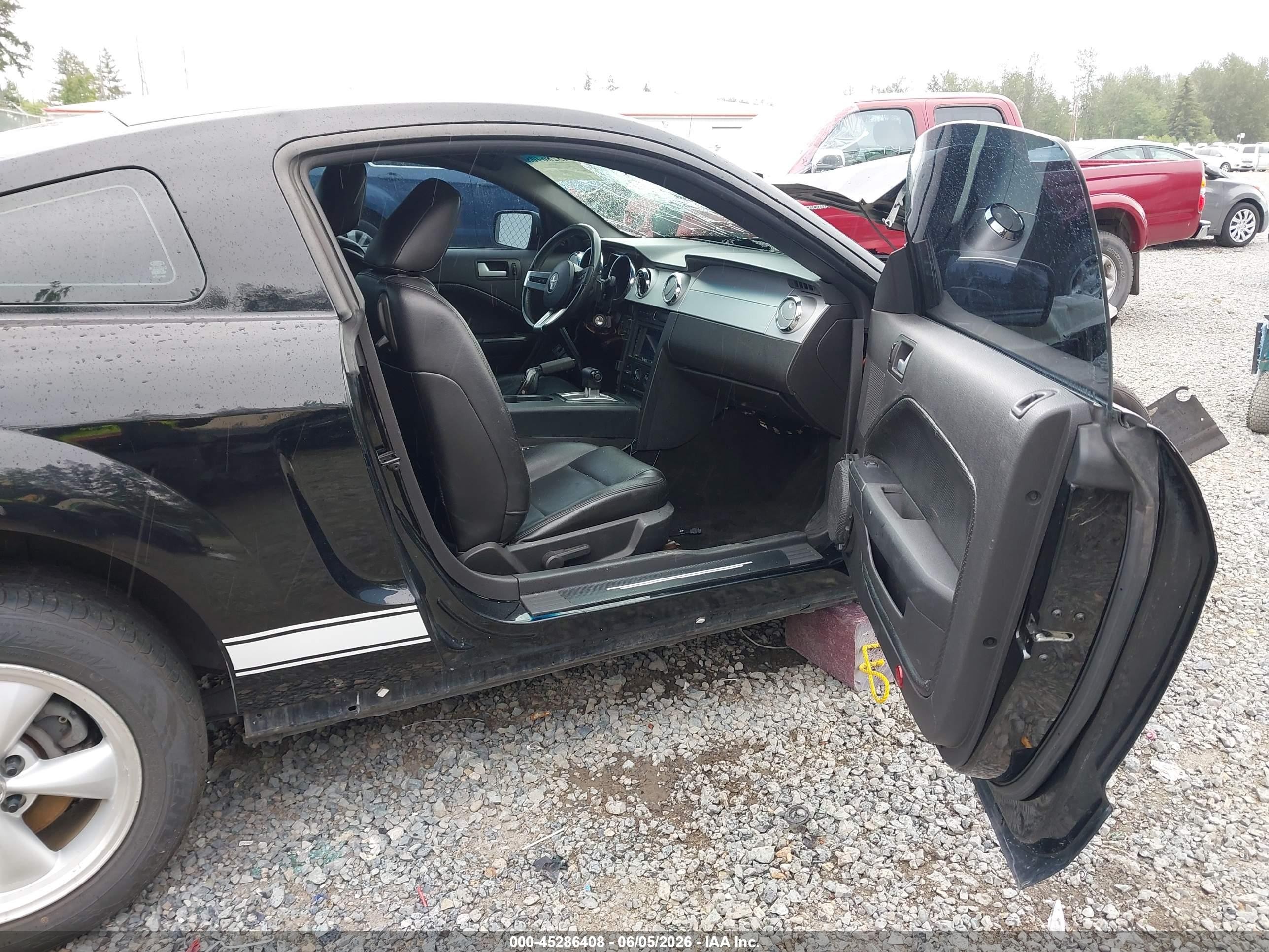 2007 Ford Mustang V6 Deluxe/v6 Premium Black vin: 1ZVFT80N775308627