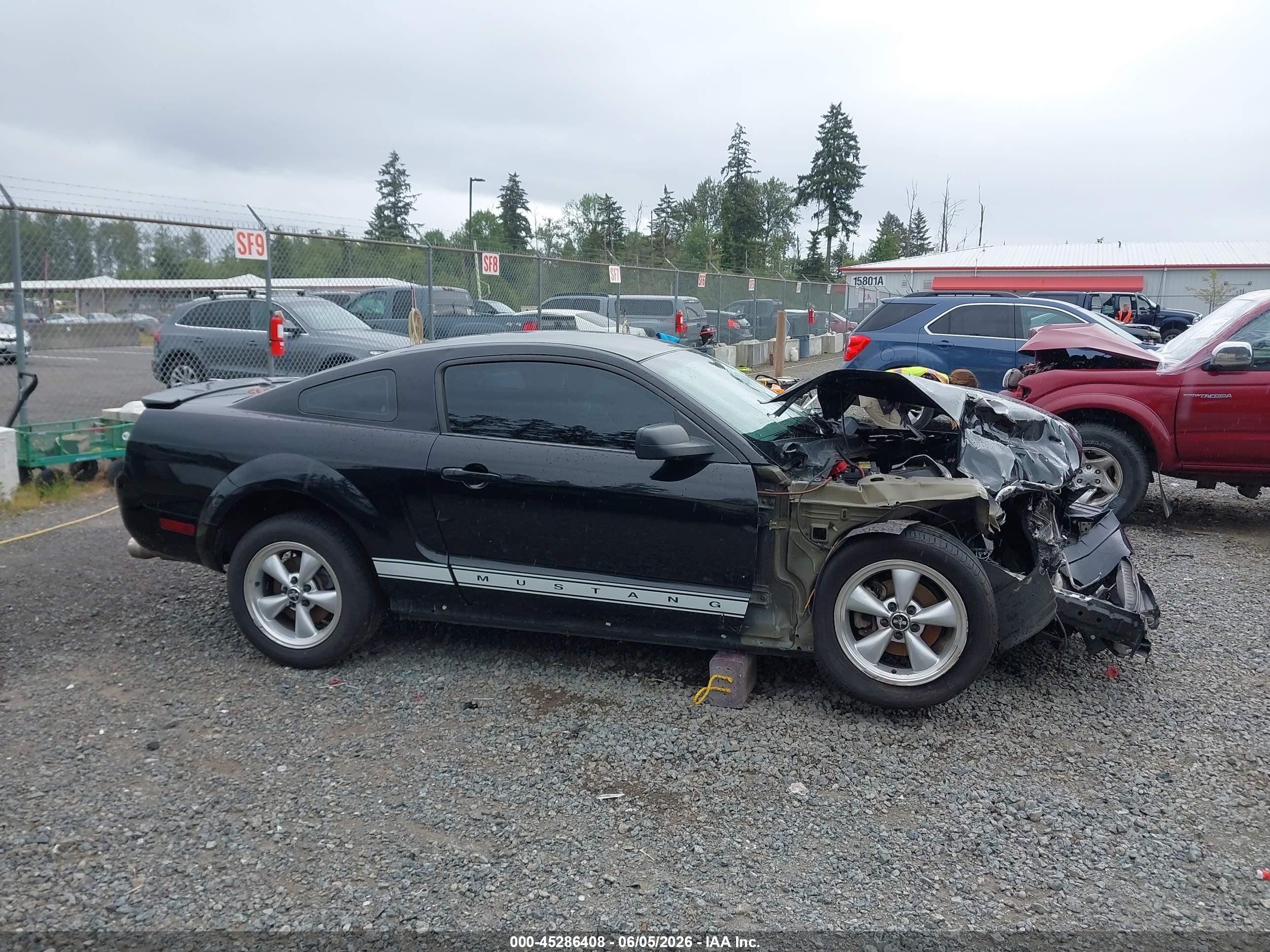 2007 Ford Mustang V6 Deluxe/v6 Premium Black vin: 1ZVFT80N775308627