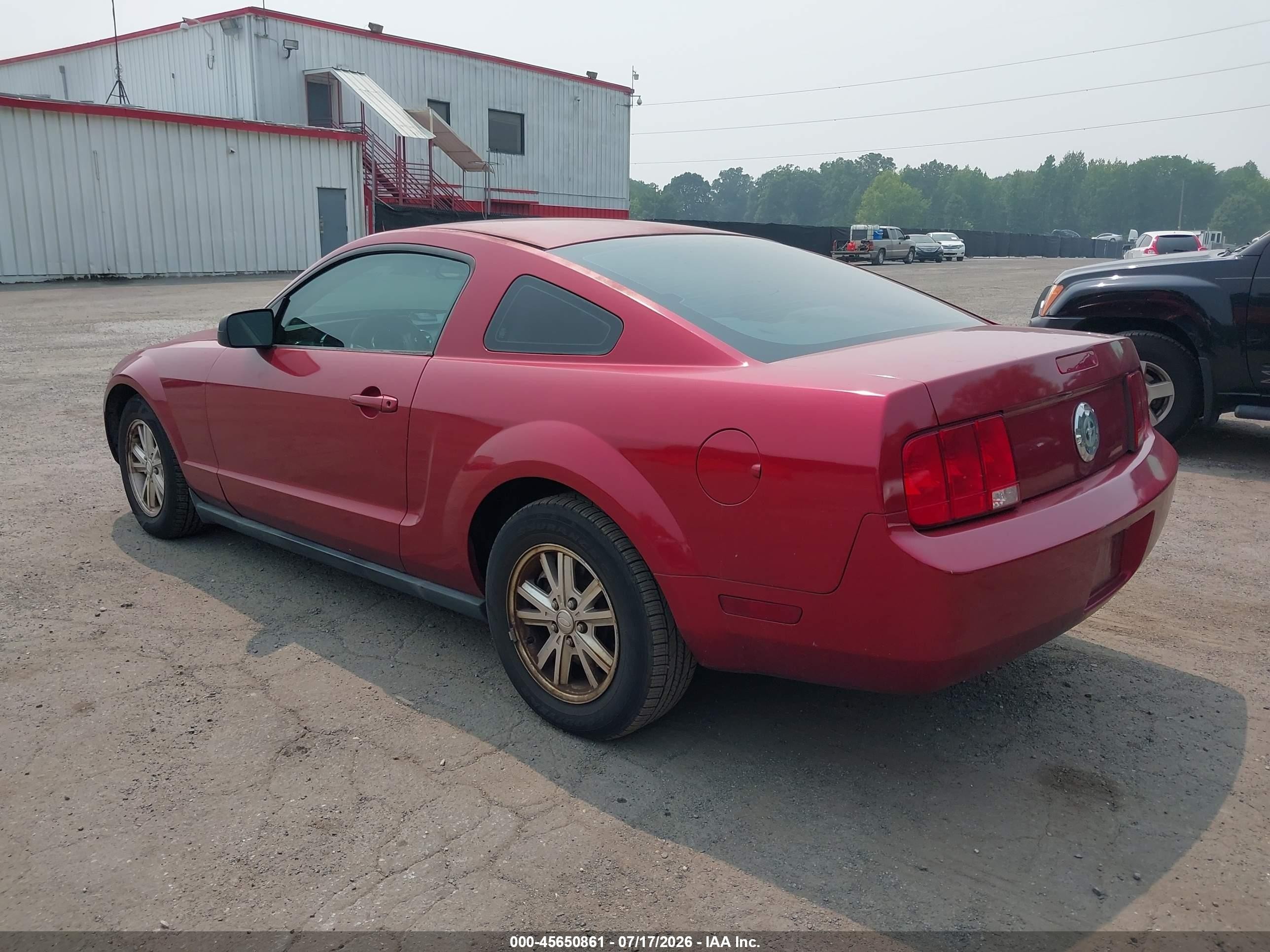 2007 Ford Mustang V6 Deluxe/v6 Premium Red vin: 1ZVFT80N775337142