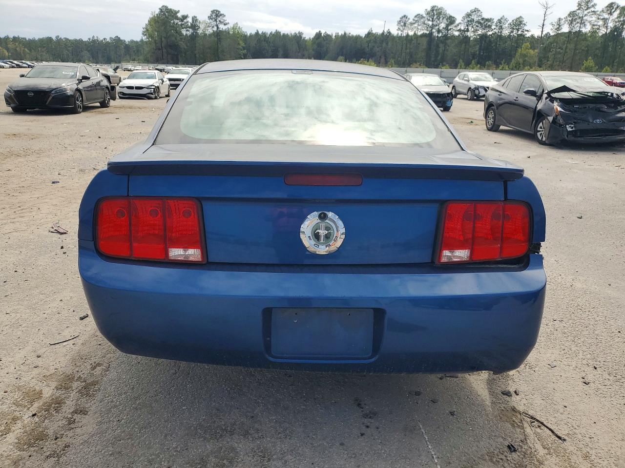 2007 Ford Mustang Blue vin: 1ZVFT80N775337660