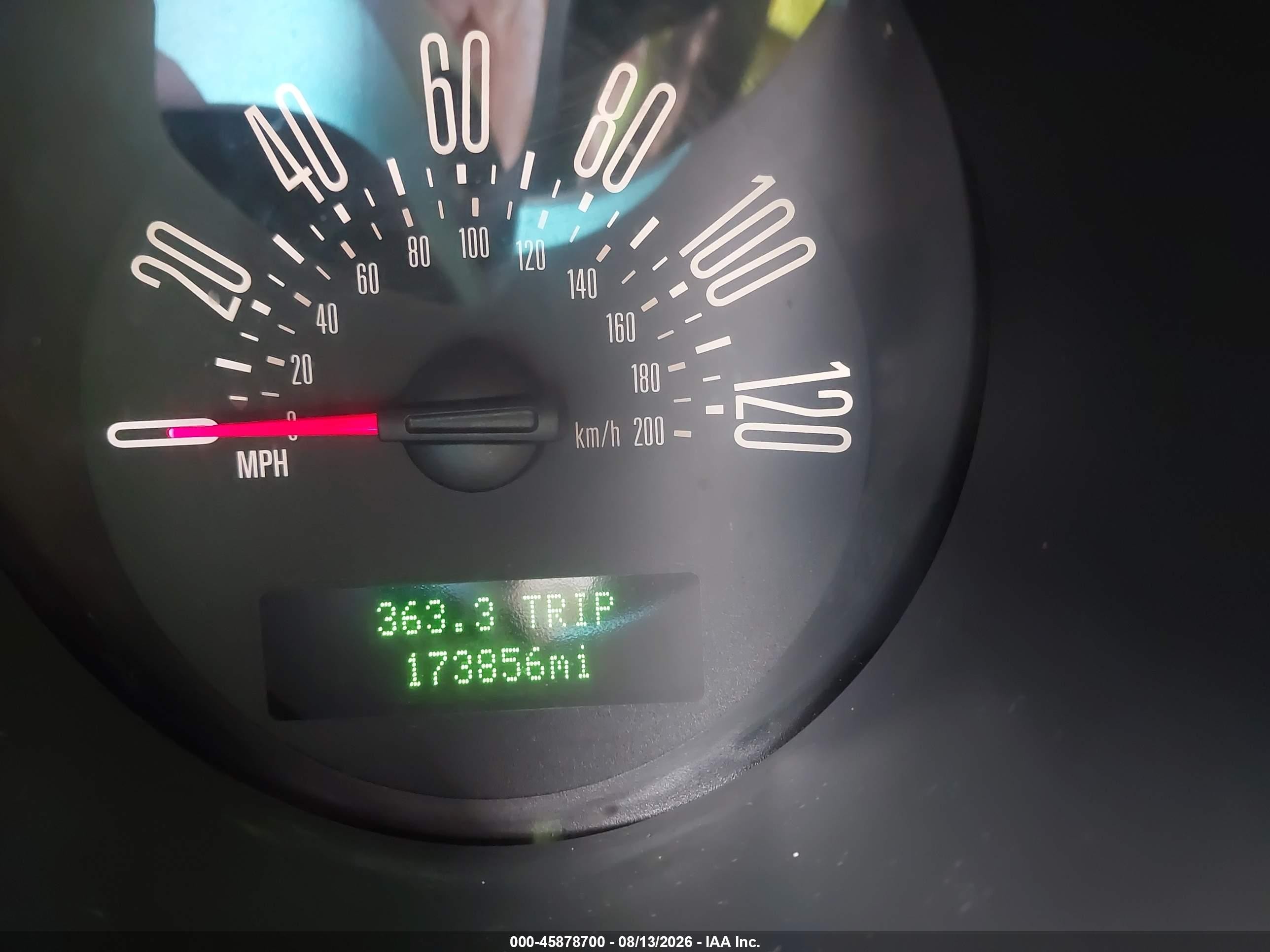 2007 Ford Mustang V6 Deluxe/v6 Premium Белый vin: 1ZVFT80N775357312