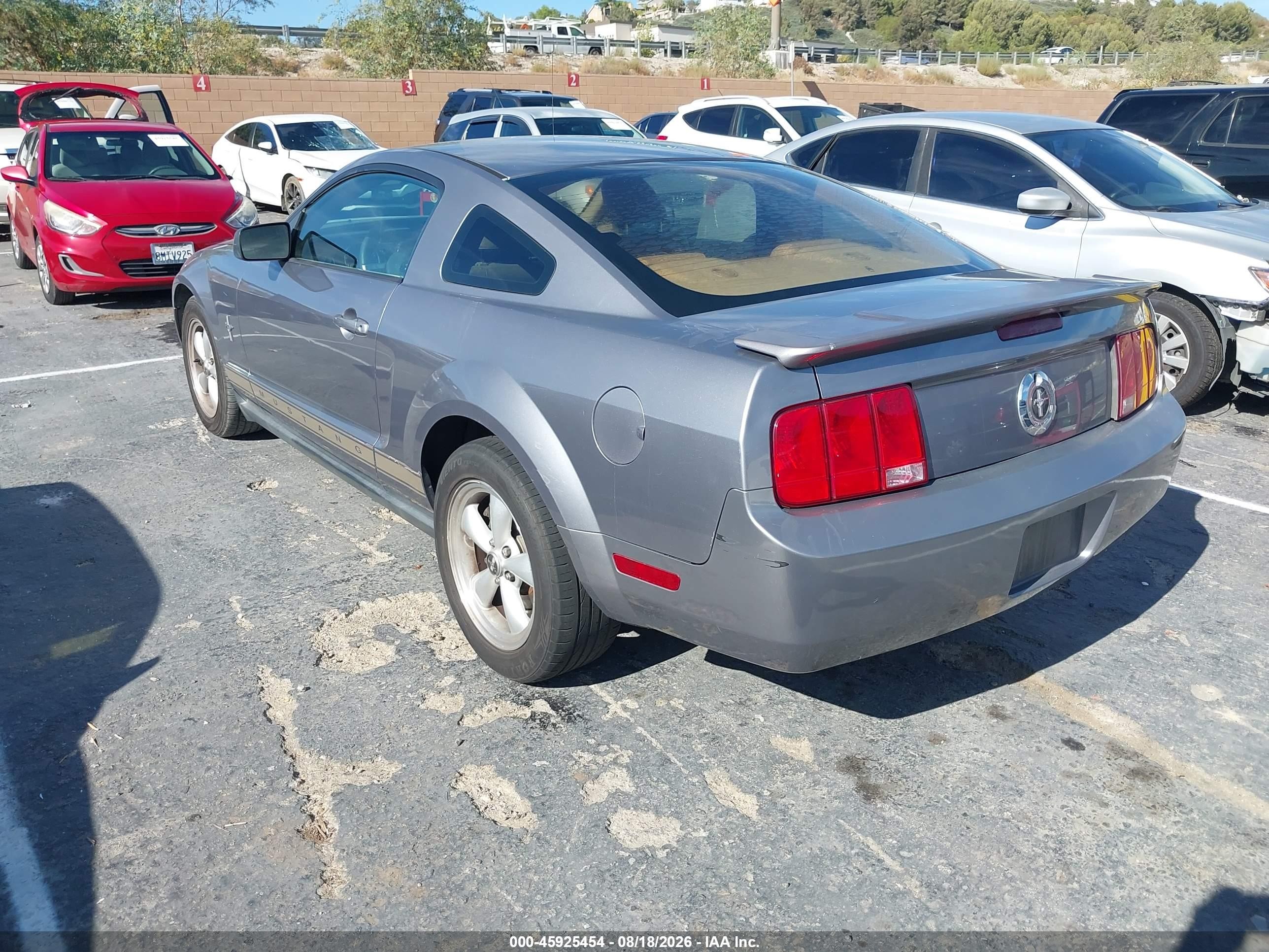 2007 Ford Mustang V6 Deluxe/v6 Premium Gray vin: 1ZVFT80N775367497