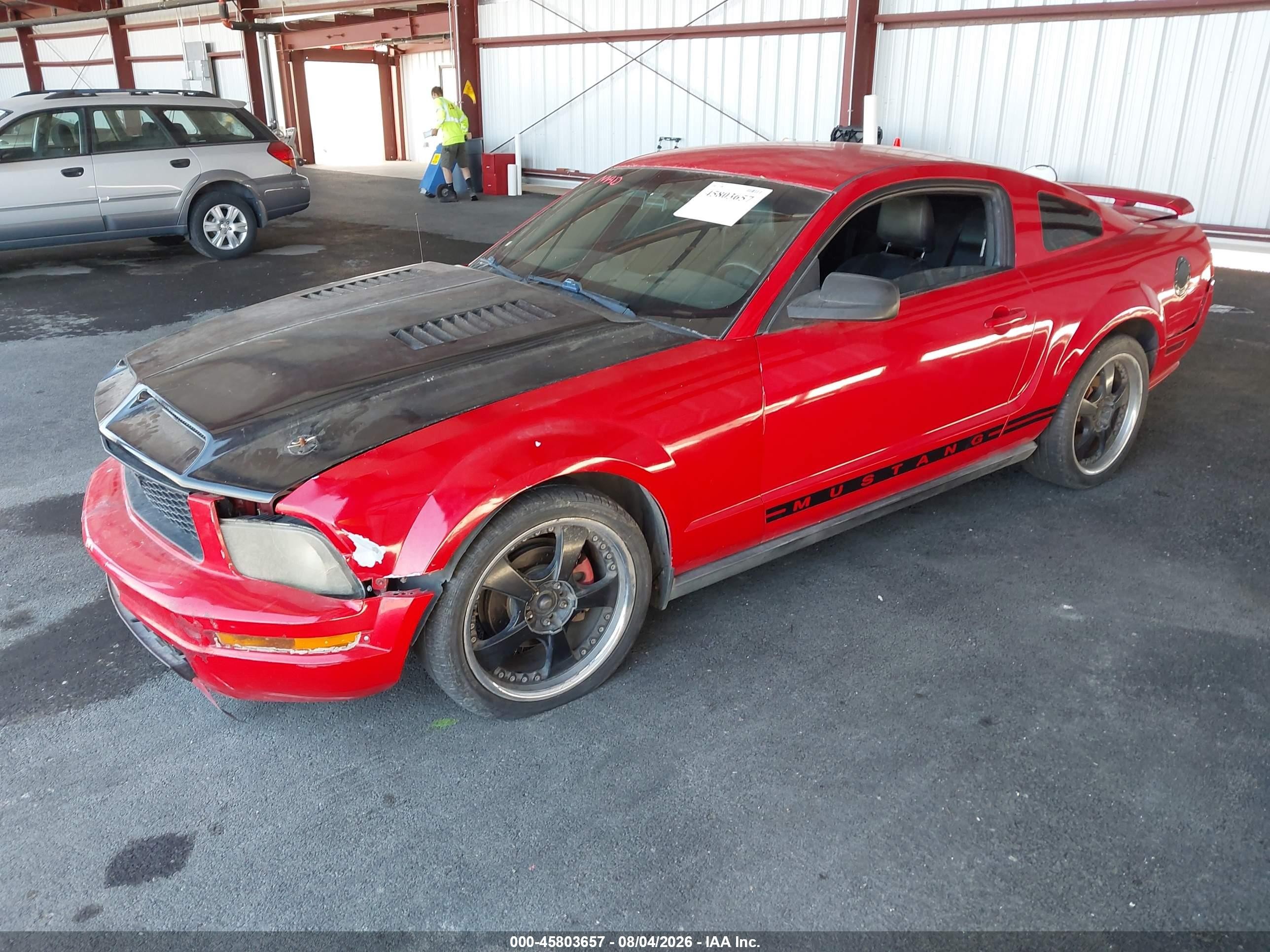 2005 Ford Mustang V6 Deluxe/v6 Premium Red vin: 1ZVFT80N855135116