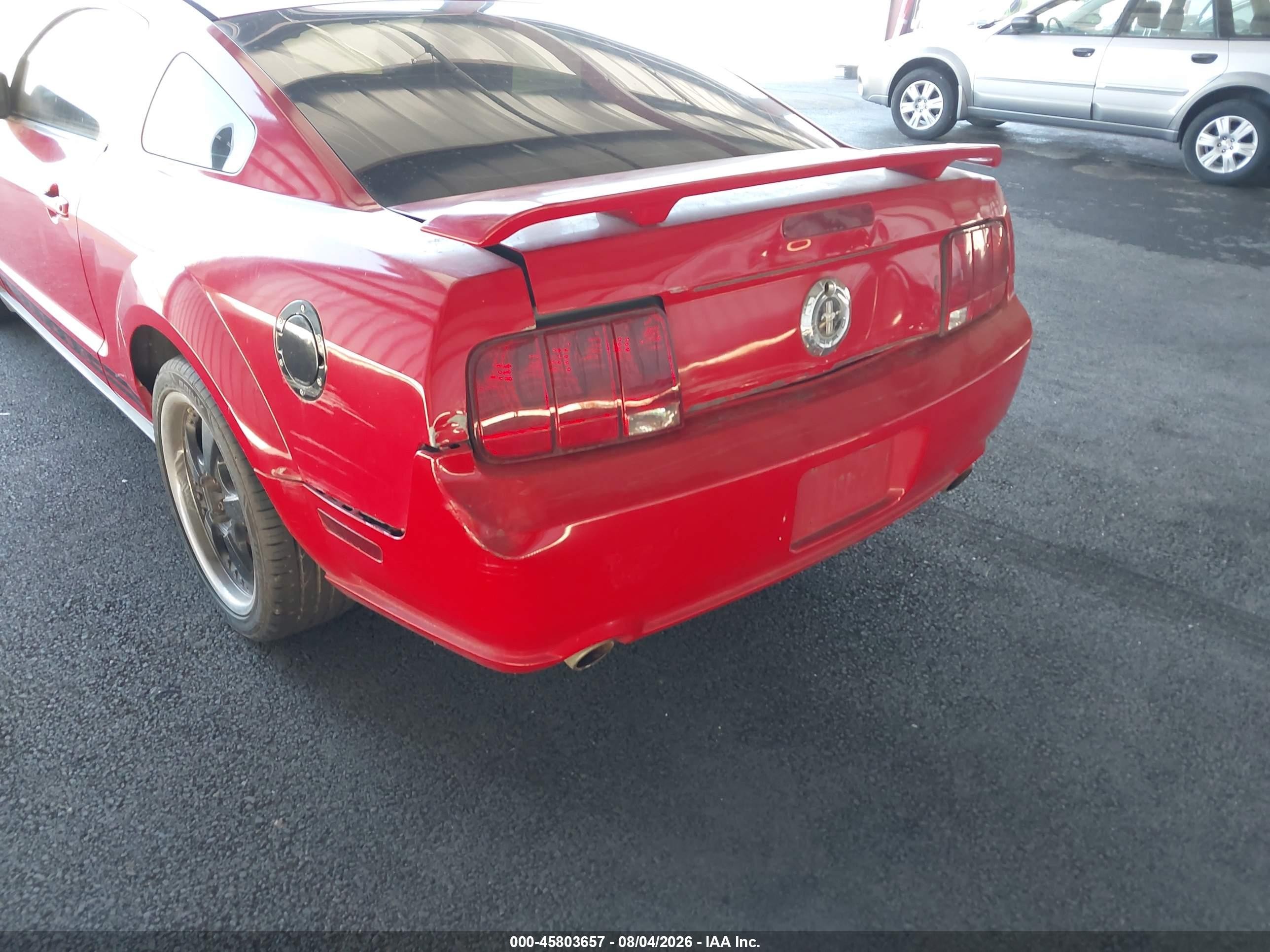 2005 Ford Mustang V6 Deluxe/v6 Premium Red vin: 1ZVFT80N855135116