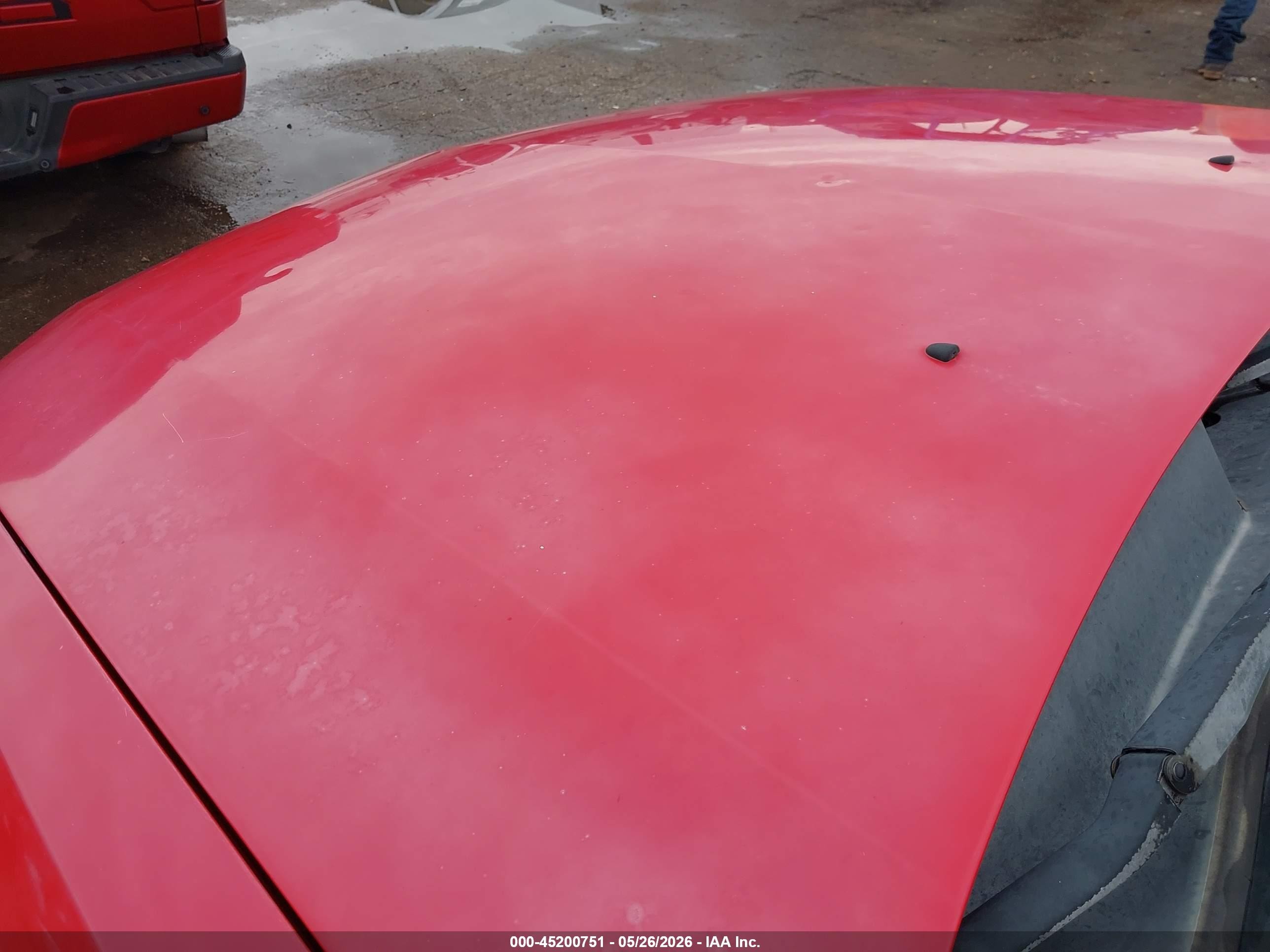 2005 Ford Mustang V6 Deluxe/v6 Premium Red vin: 1ZVFT80N855226287