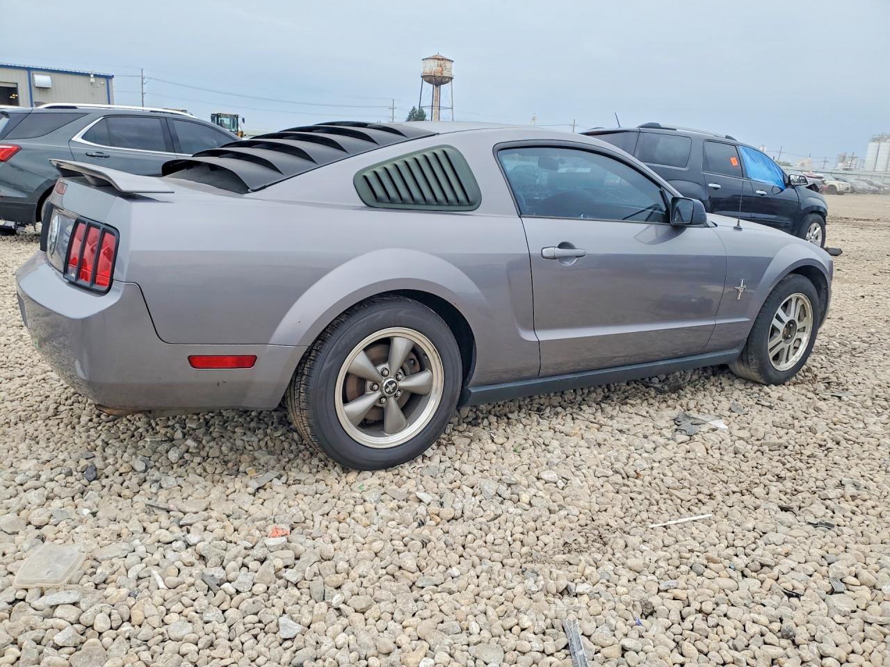 2006 Ford Mustang Серебряный vin: 1ZVFT80N865140057