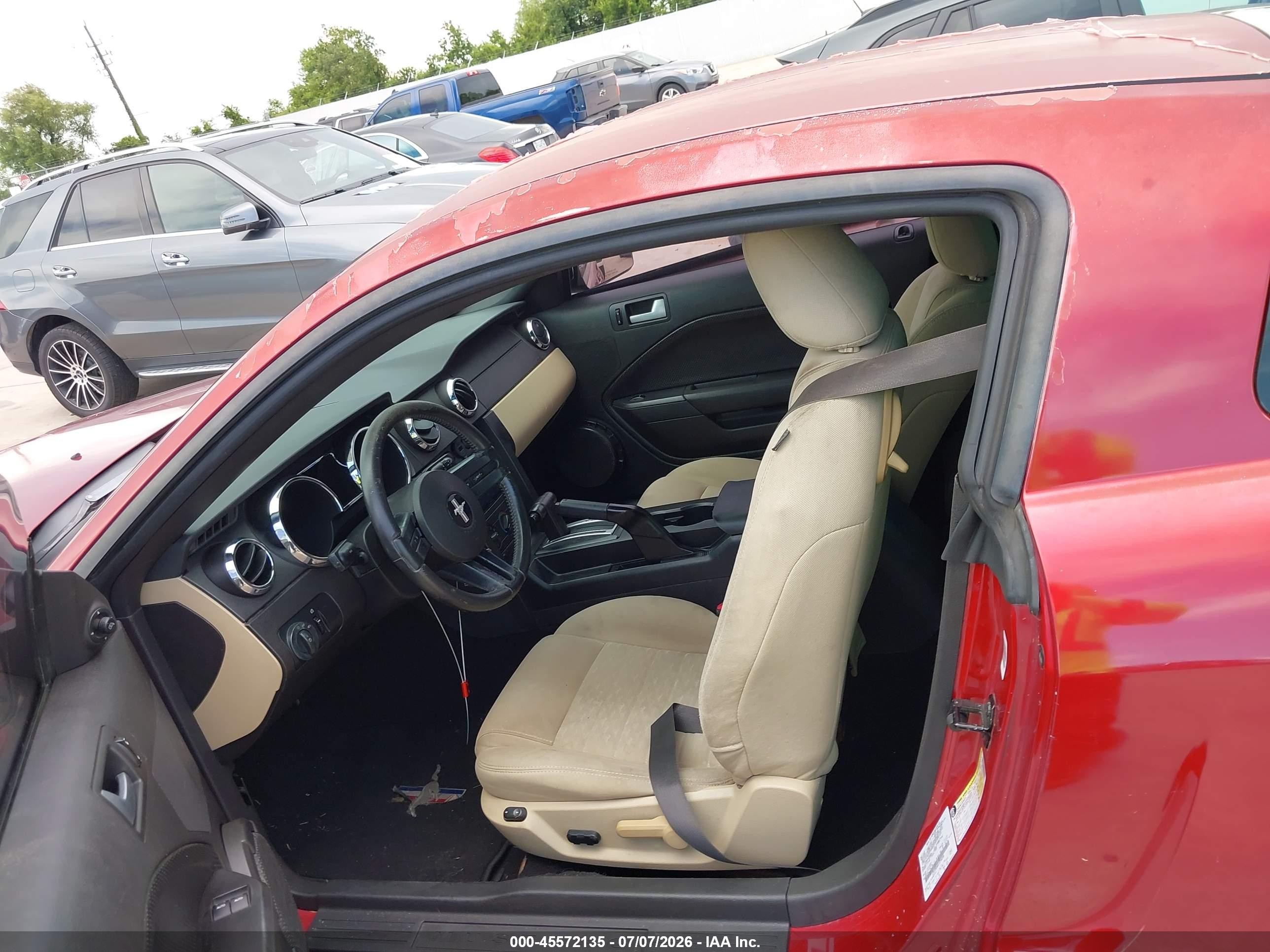 2007 Ford Mustang V6 Deluxe/v6 Premium Красный vin: 1ZVFT80N875298206