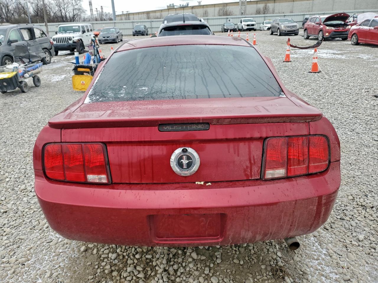 2007 Ford Mustang Красный vin: 1ZVFT80N875337537