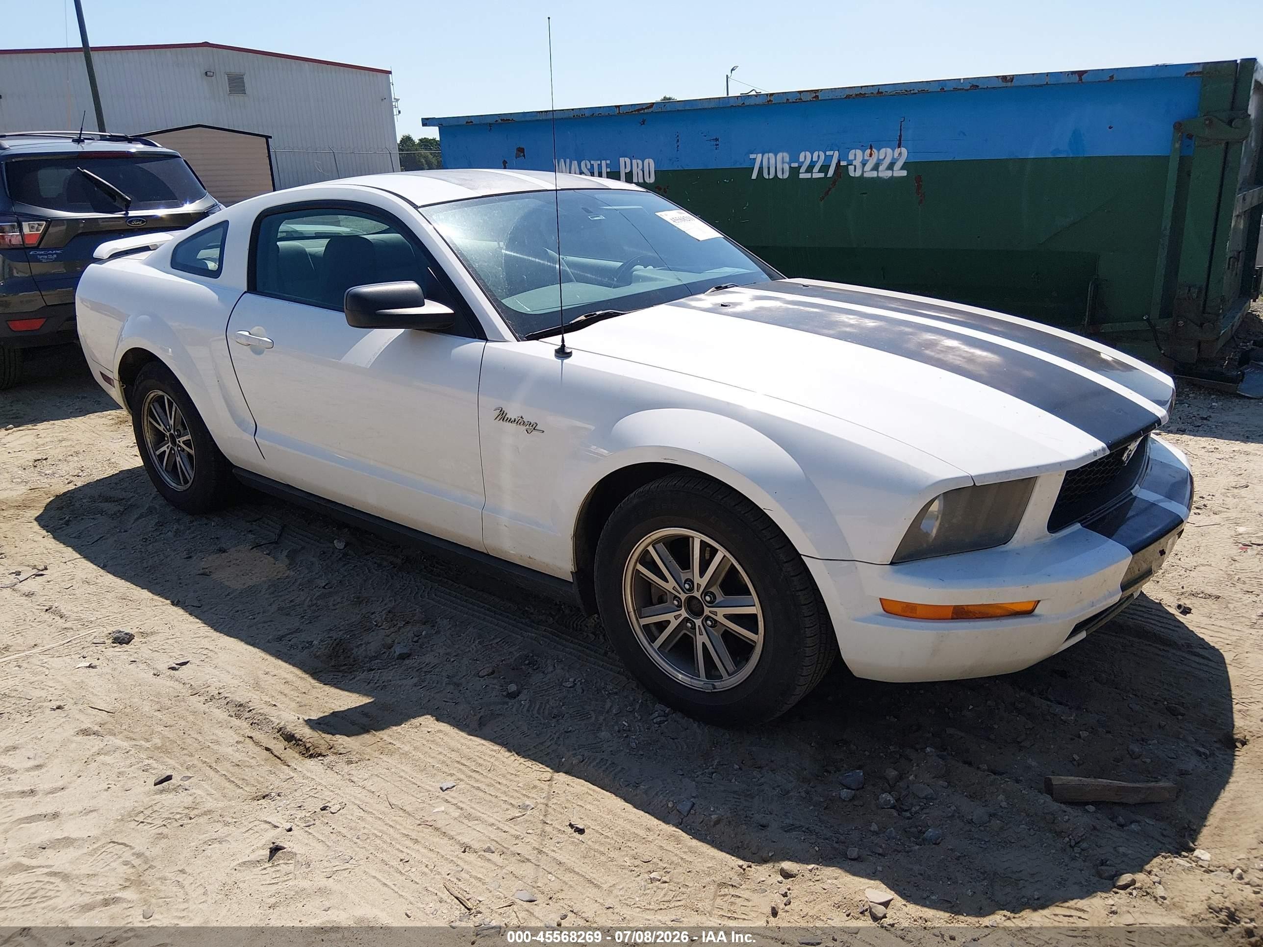 2005 Ford Mustang V6 Deluxe/v6 Premium White vin: 1ZVFT80N955104506