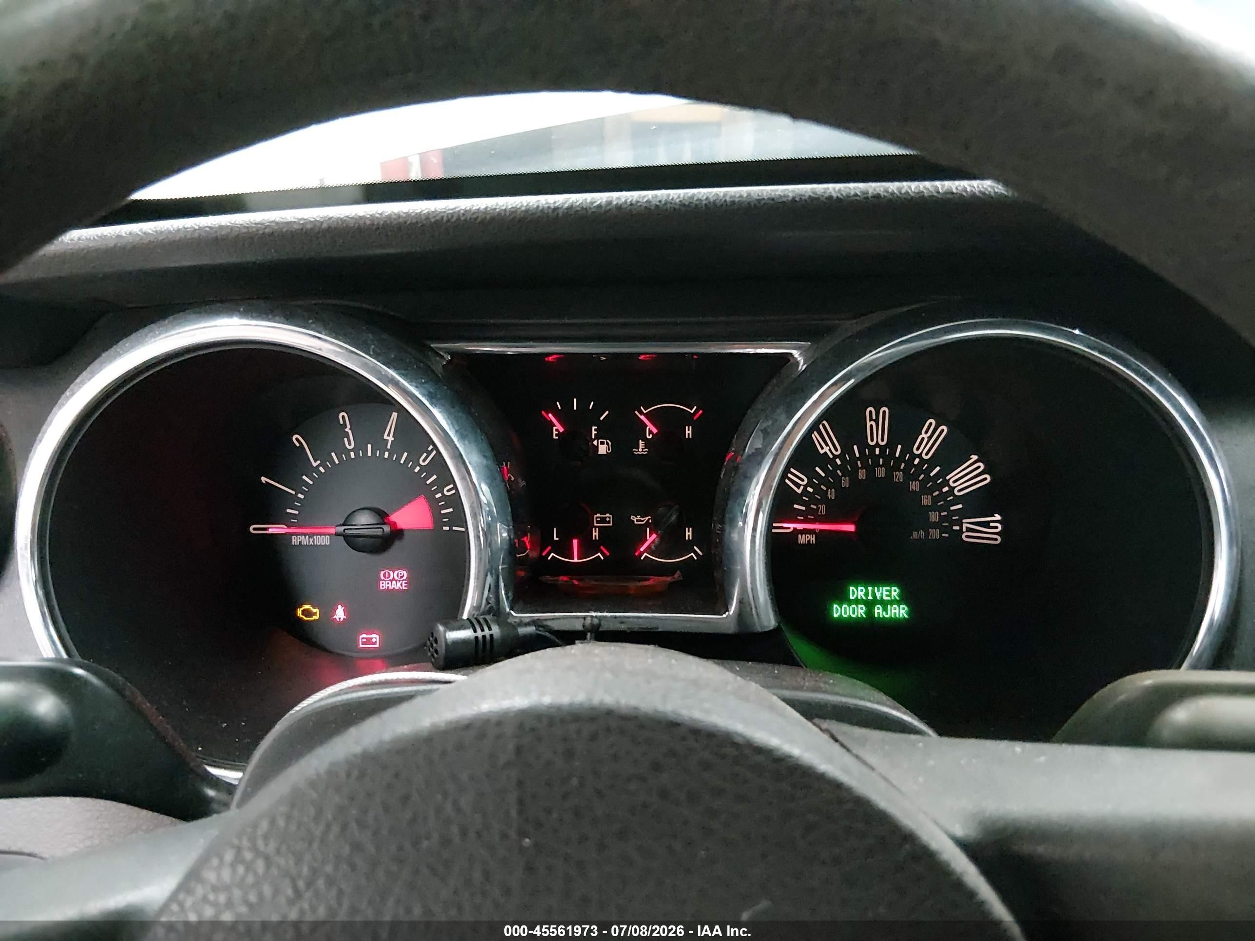2005 Ford Mustang V6 Deluxe/v6 Premium White vin: 1ZVFT80N955109737
