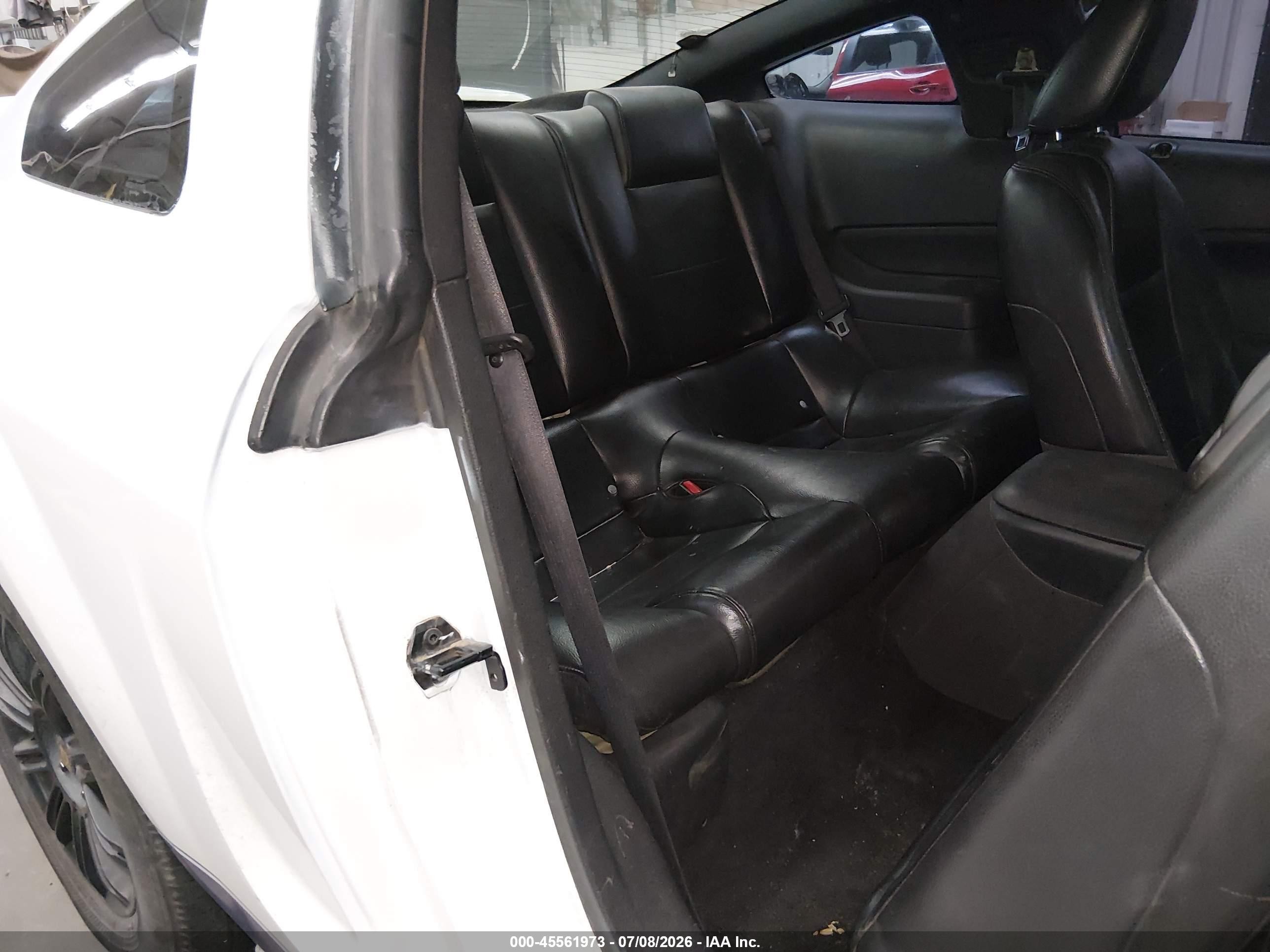 2005 Ford Mustang V6 Deluxe/v6 Premium White vin: 1ZVFT80N955109737