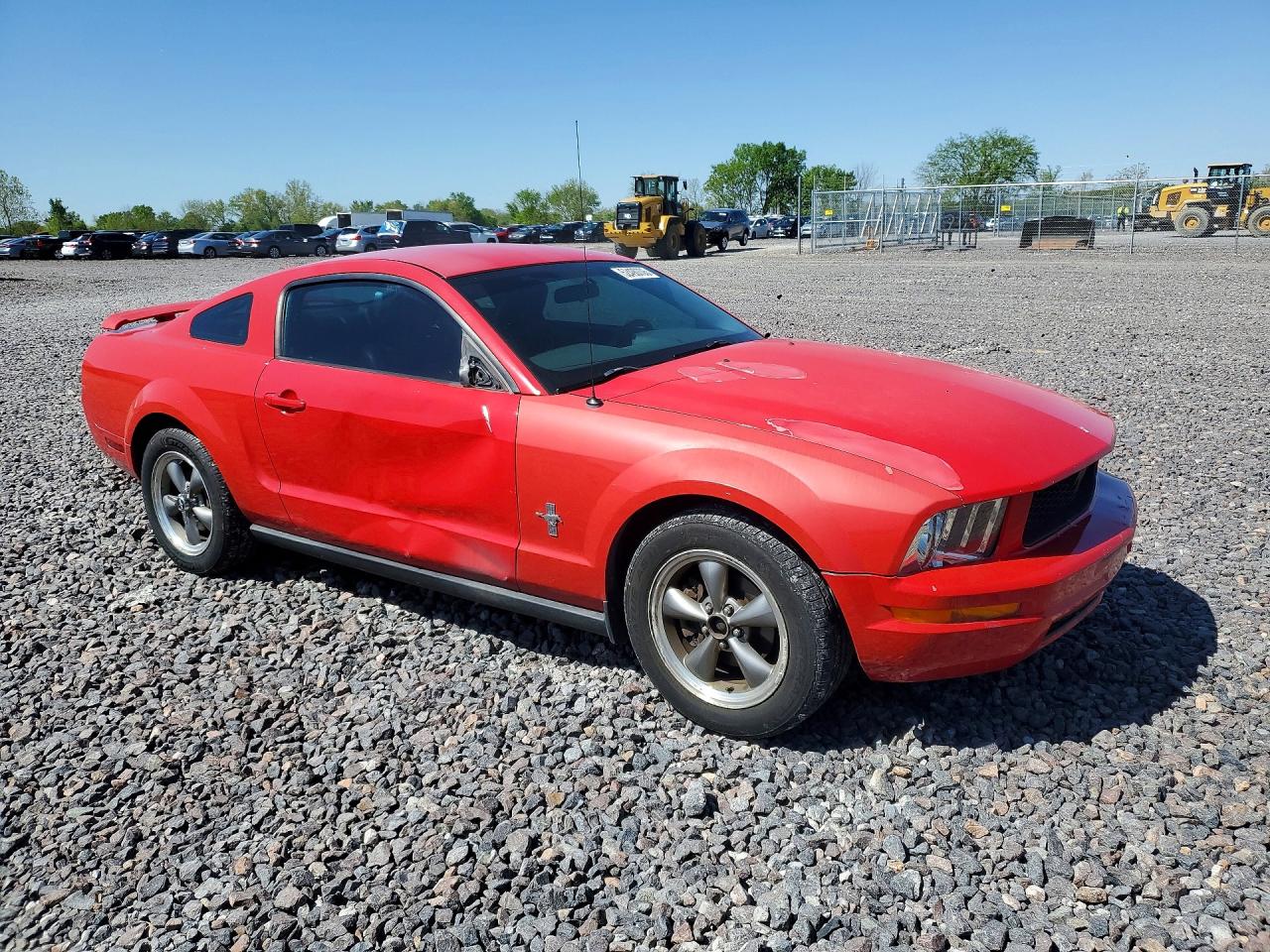 2005 Ford Mustang Red vin: 1ZVFT80N955128322
