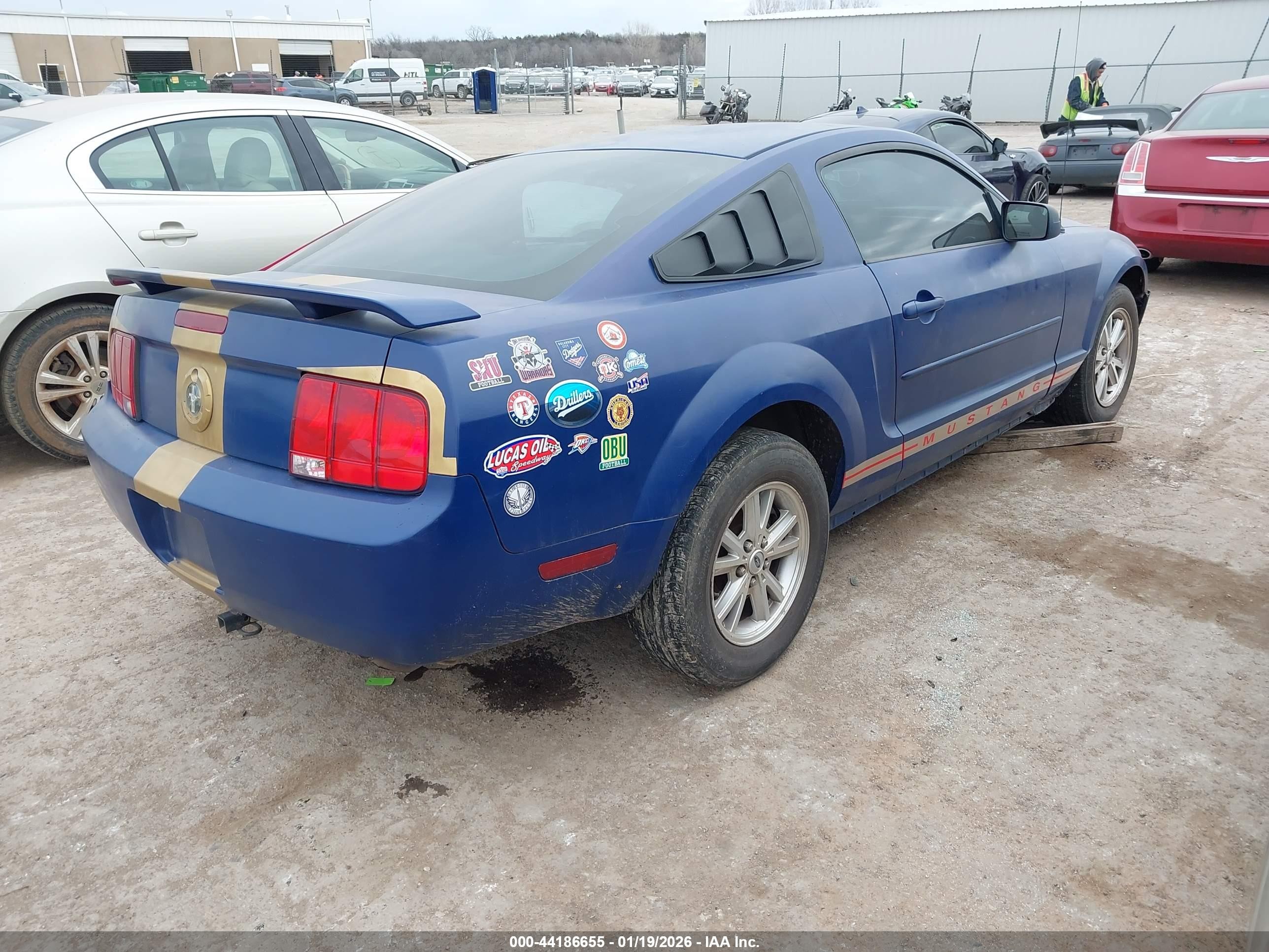 2005 Ford Mustang V6 Deluxe/v6 Premium Blue vin: 1ZVFT80N955154743