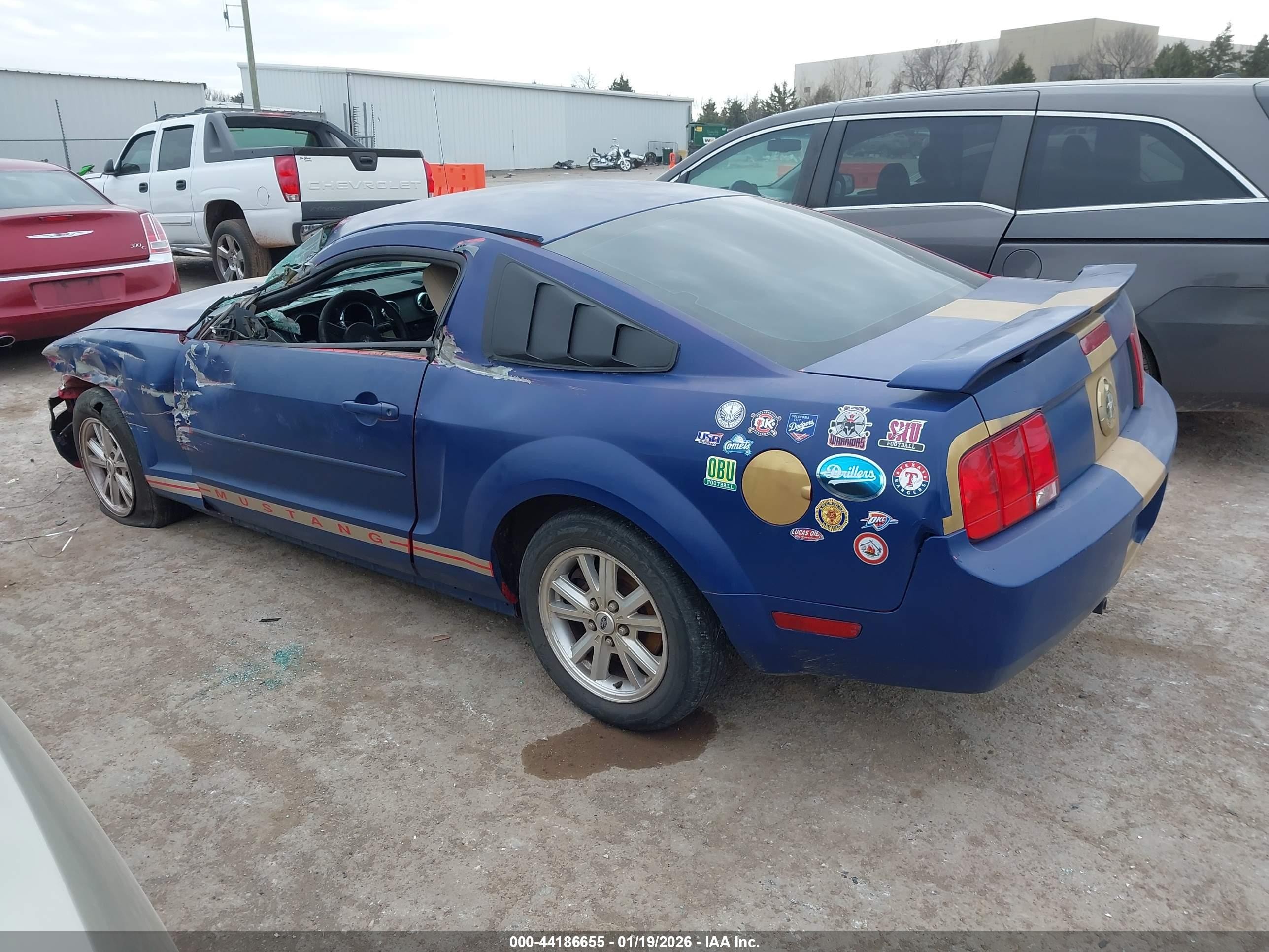 2005 Ford Mustang V6 Deluxe/v6 Premium Blue vin: 1ZVFT80N955154743