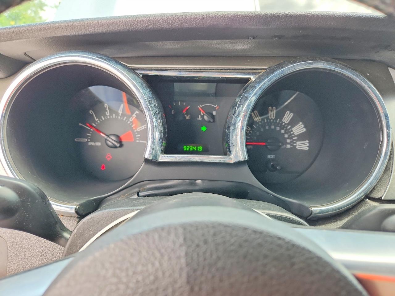 2005 Ford Mustang Silver vin: 1ZVFT80N955188682