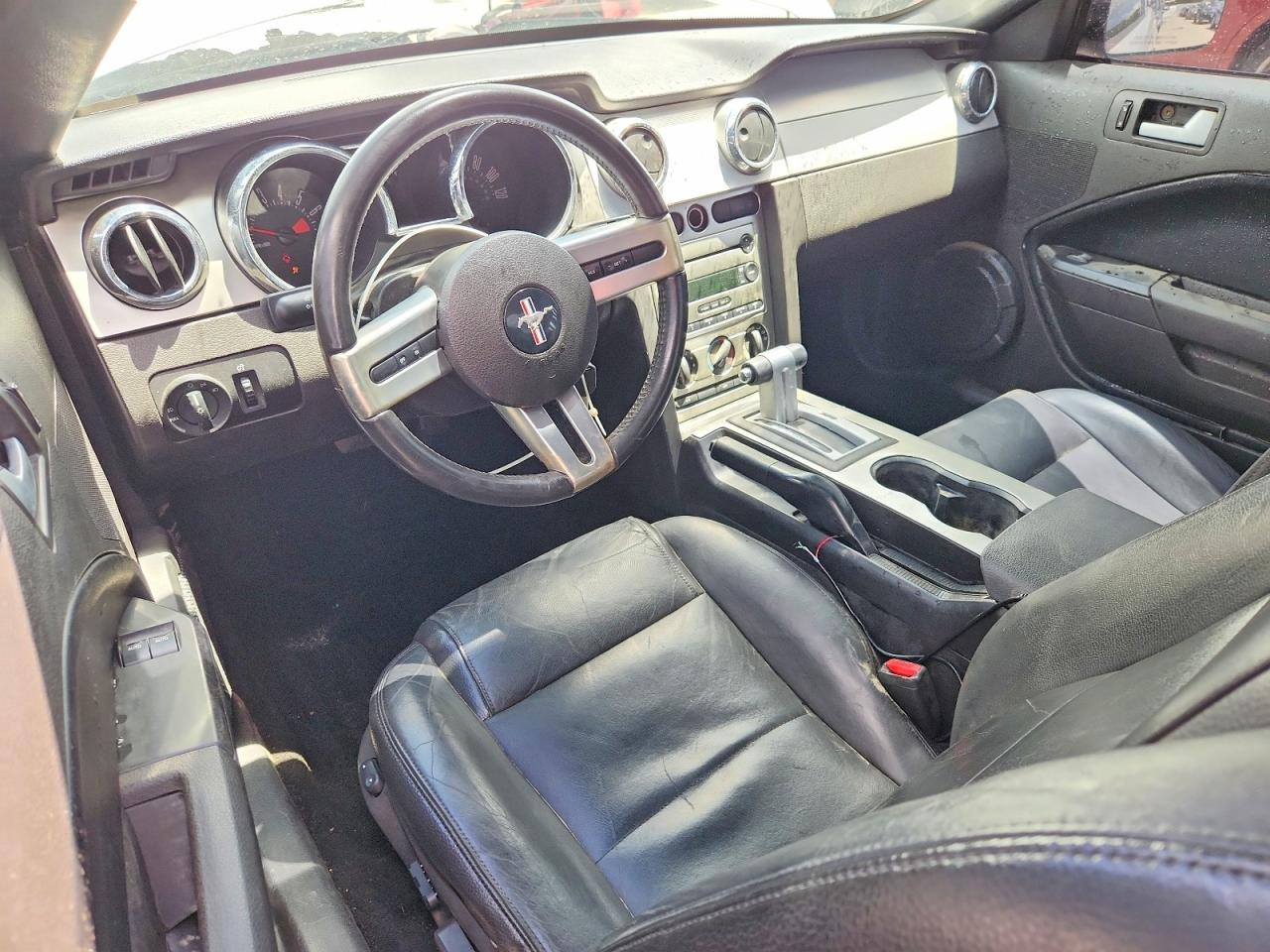 2005 Ford Mustang Silver vin: 1ZVFT80N955188682