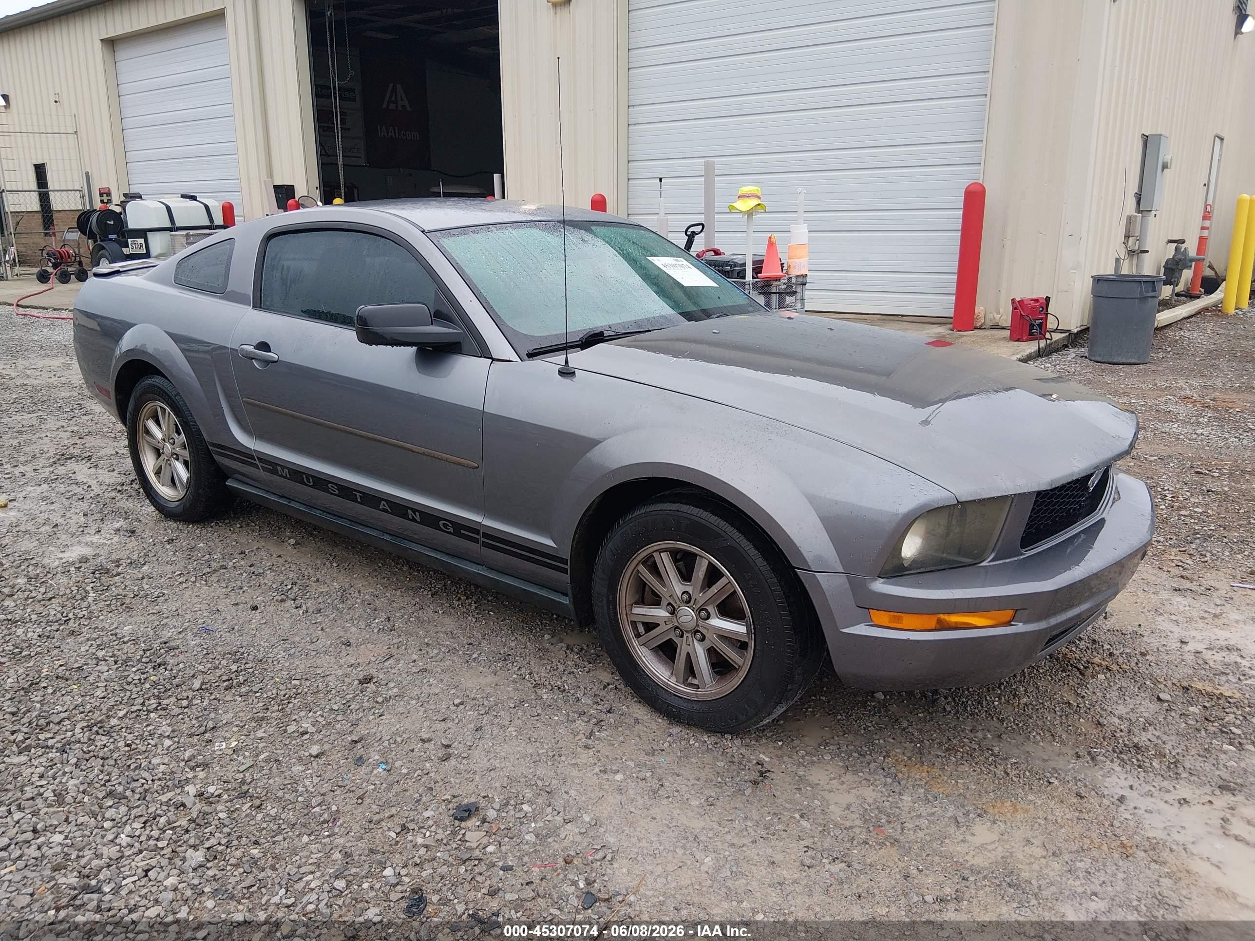 2007 Ford Mustang V6 Deluxe/v6 Premium Gray vin: 1ZVFT80N975310380