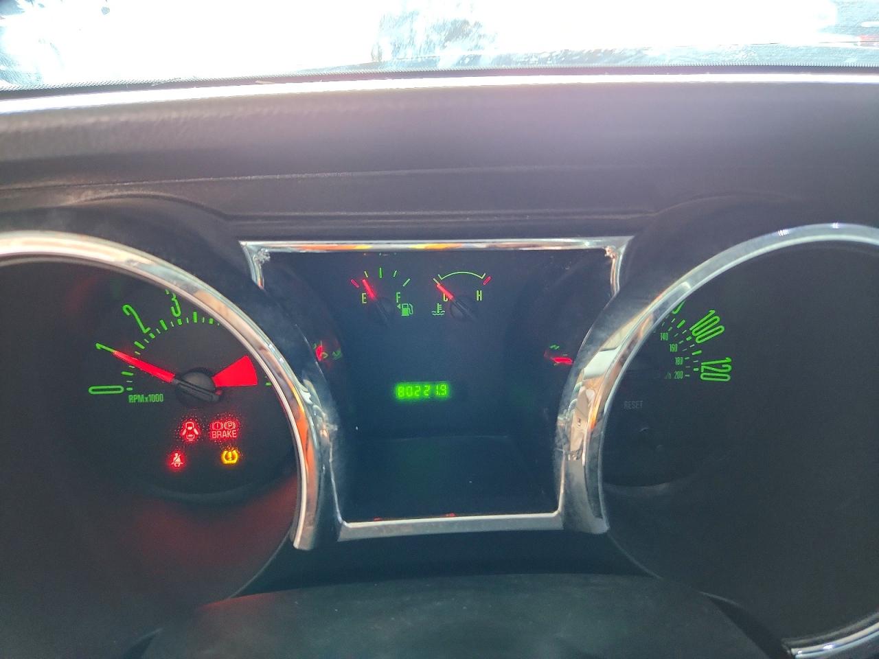 2007 Ford Mustang White vin: 1ZVFT80N975326126