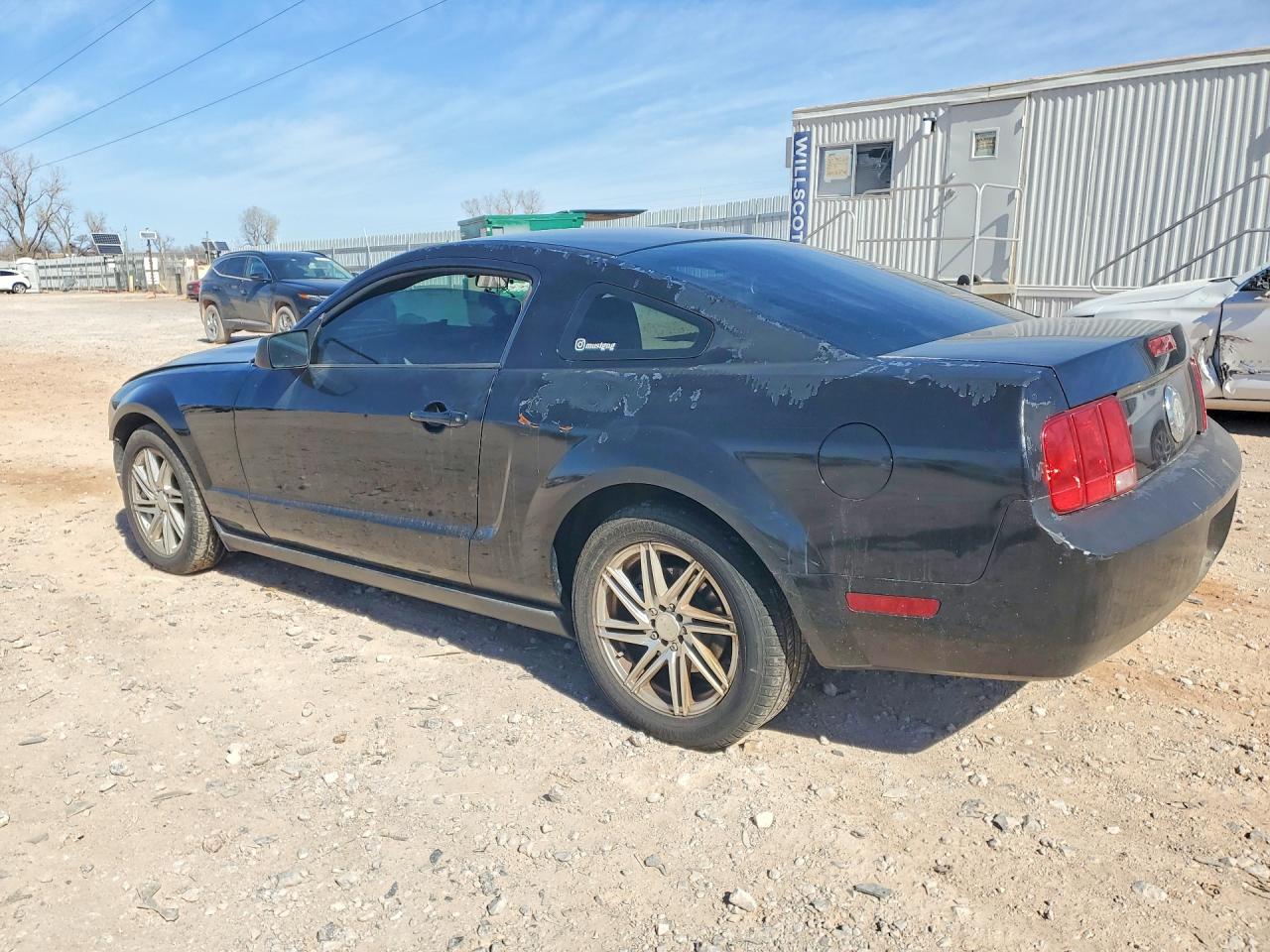 2007 Ford Mustang Black vin: 1ZVFT80N975339457