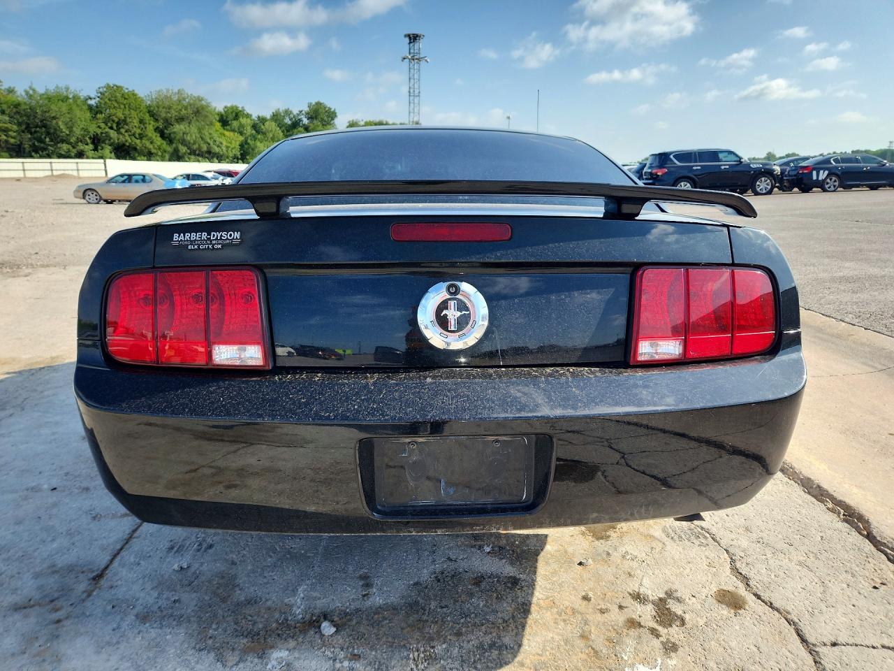 2005 Ford Mustang Черный vin: 1ZVFT80NX55154573