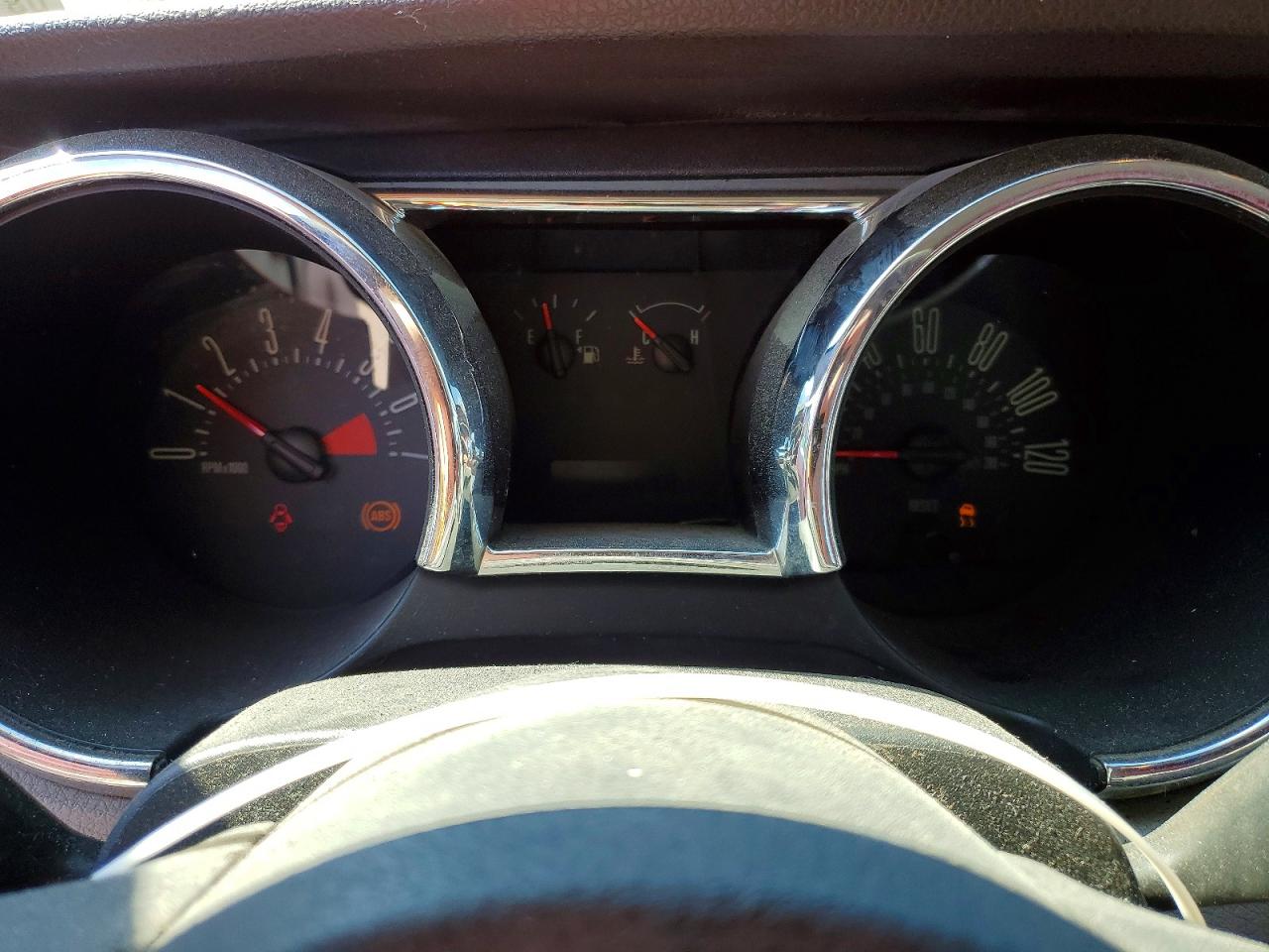 2005 Ford Mustang Red vin: 1ZVFT80NX55206378