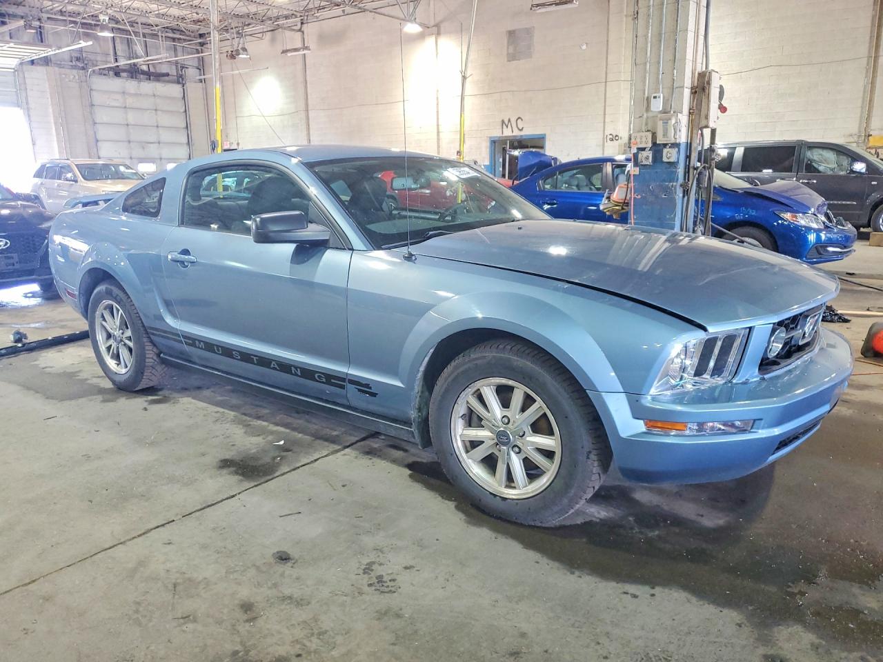 2005 Ford Mustang Синий vin: 1ZVFT80NX55228946