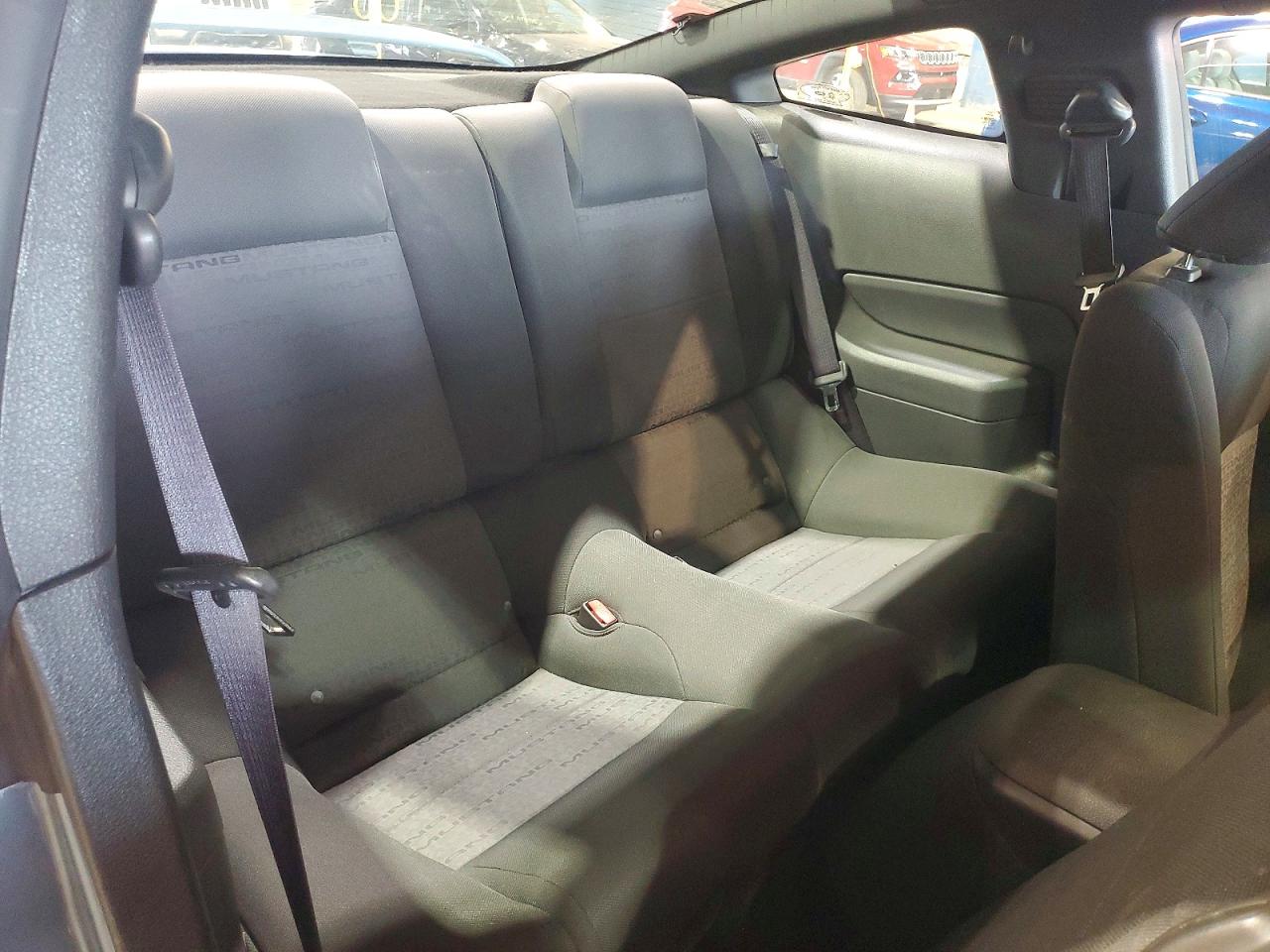 2005 Ford Mustang Синий vin: 1ZVFT80NX55228946