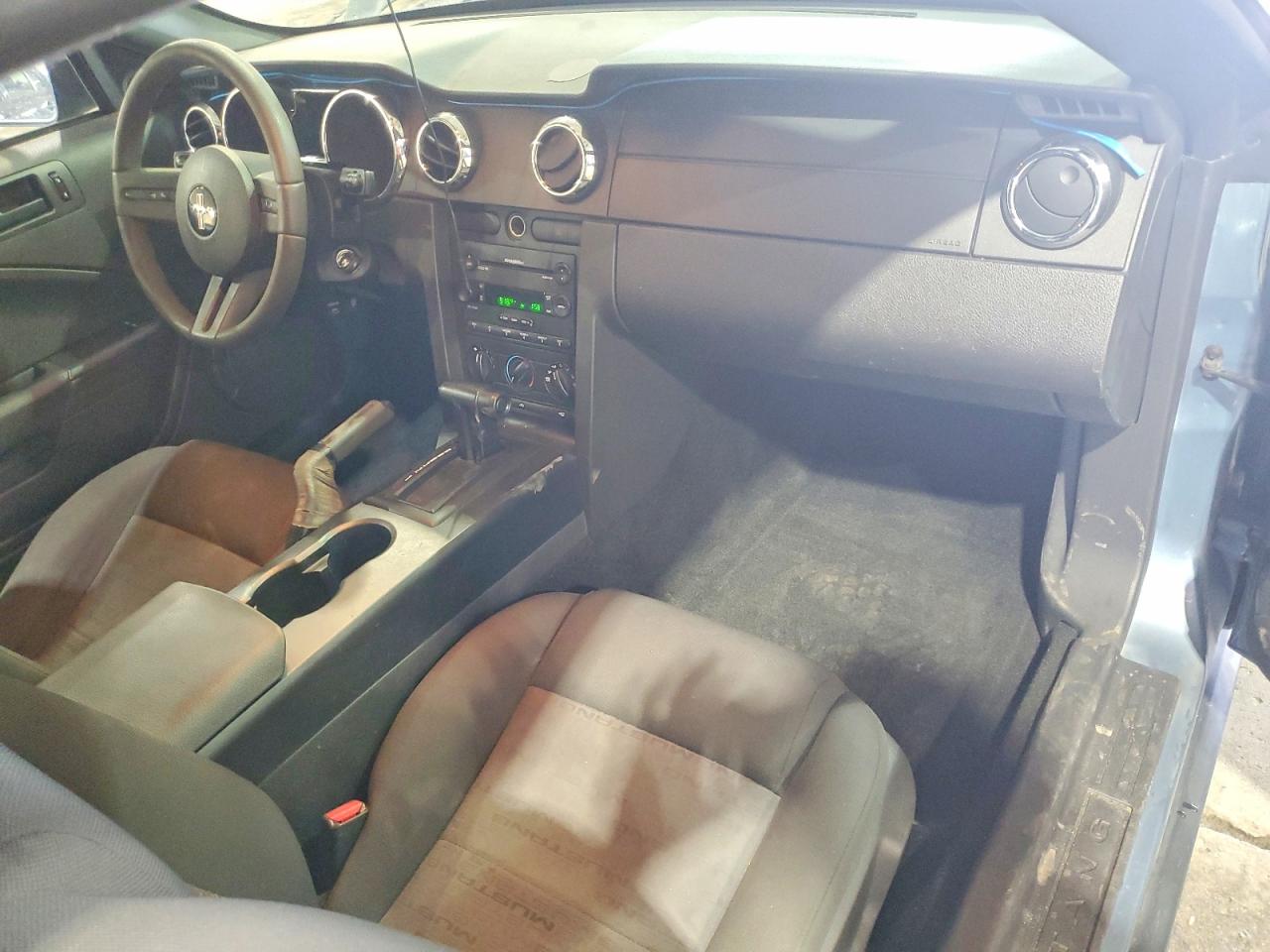 2005 Ford Mustang Синий vin: 1ZVFT80NX55228946
