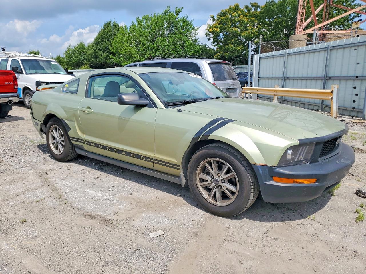 2005 Ford Mustang Зеленый vin: 1ZVFT80NX55246038
