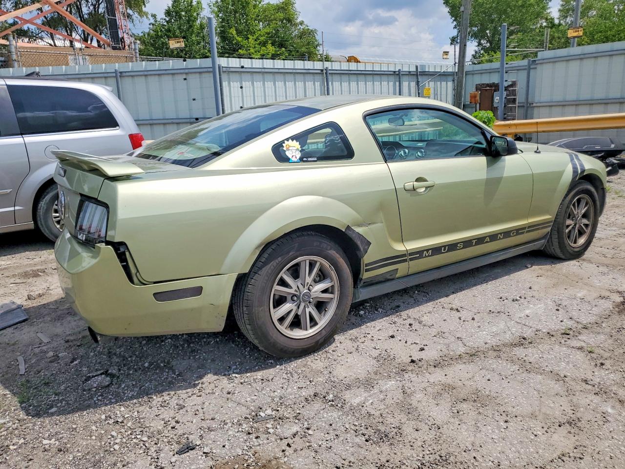 2005 Ford Mustang Зеленый vin: 1ZVFT80NX55246038