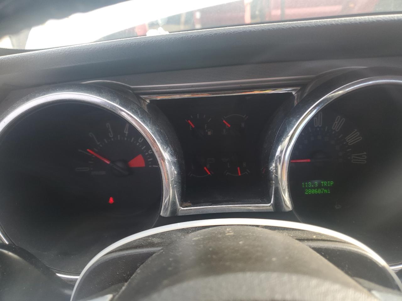 2006 Ford Mustang White vin: 1ZVFT80NX65110770