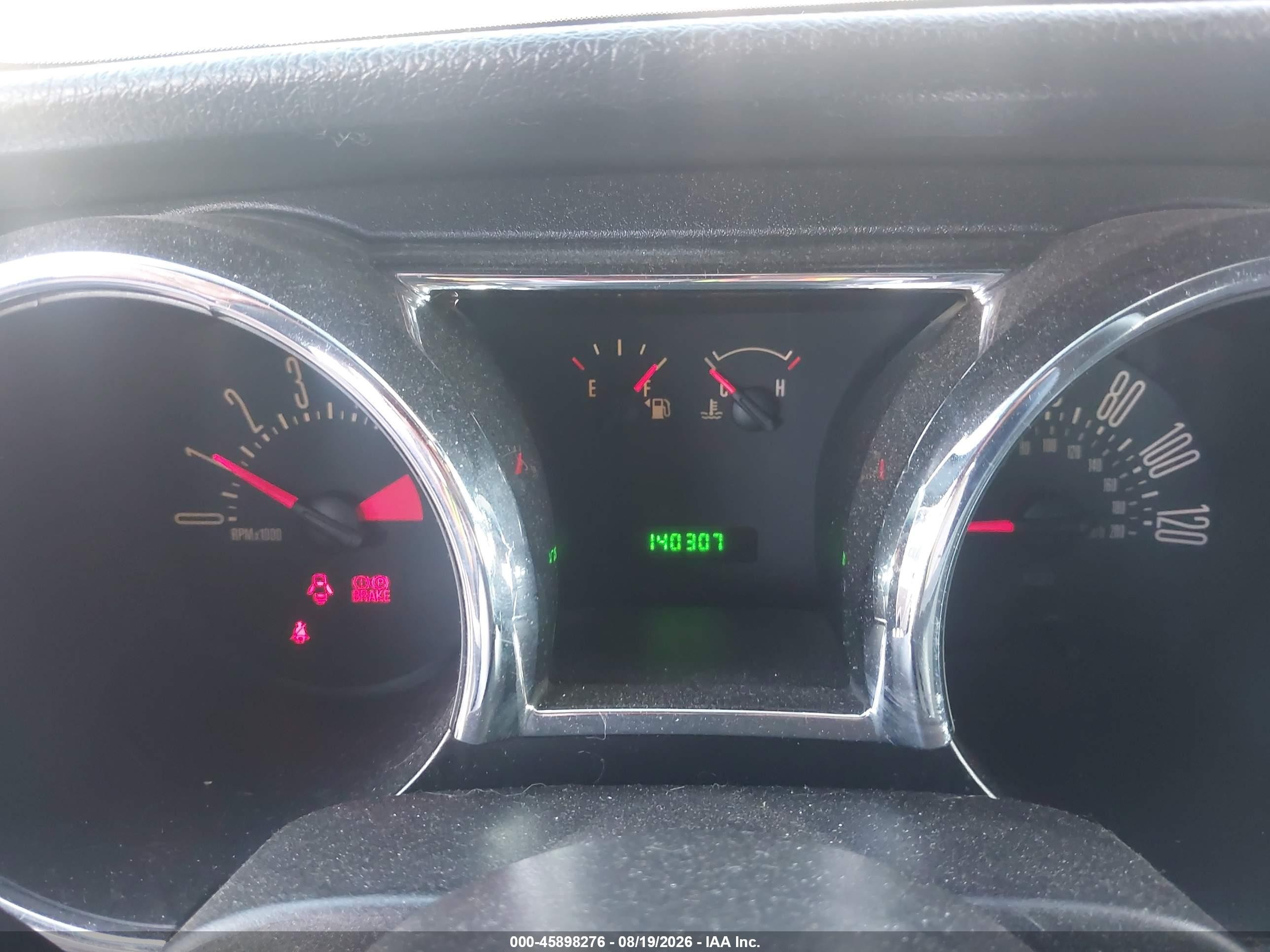 2006 Ford Mustang V6 Белый vin: 1ZVFT80NX65150735