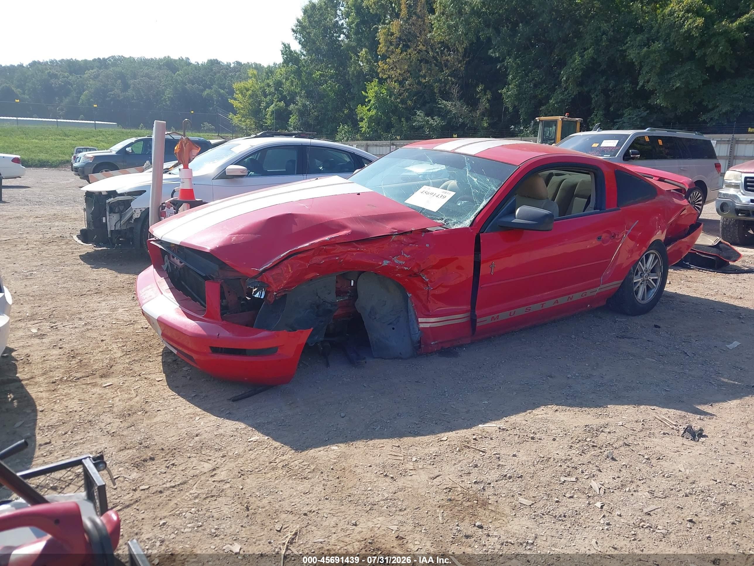 2006 Ford Mustang V6 Red vin: 1ZVFT80NX65152386